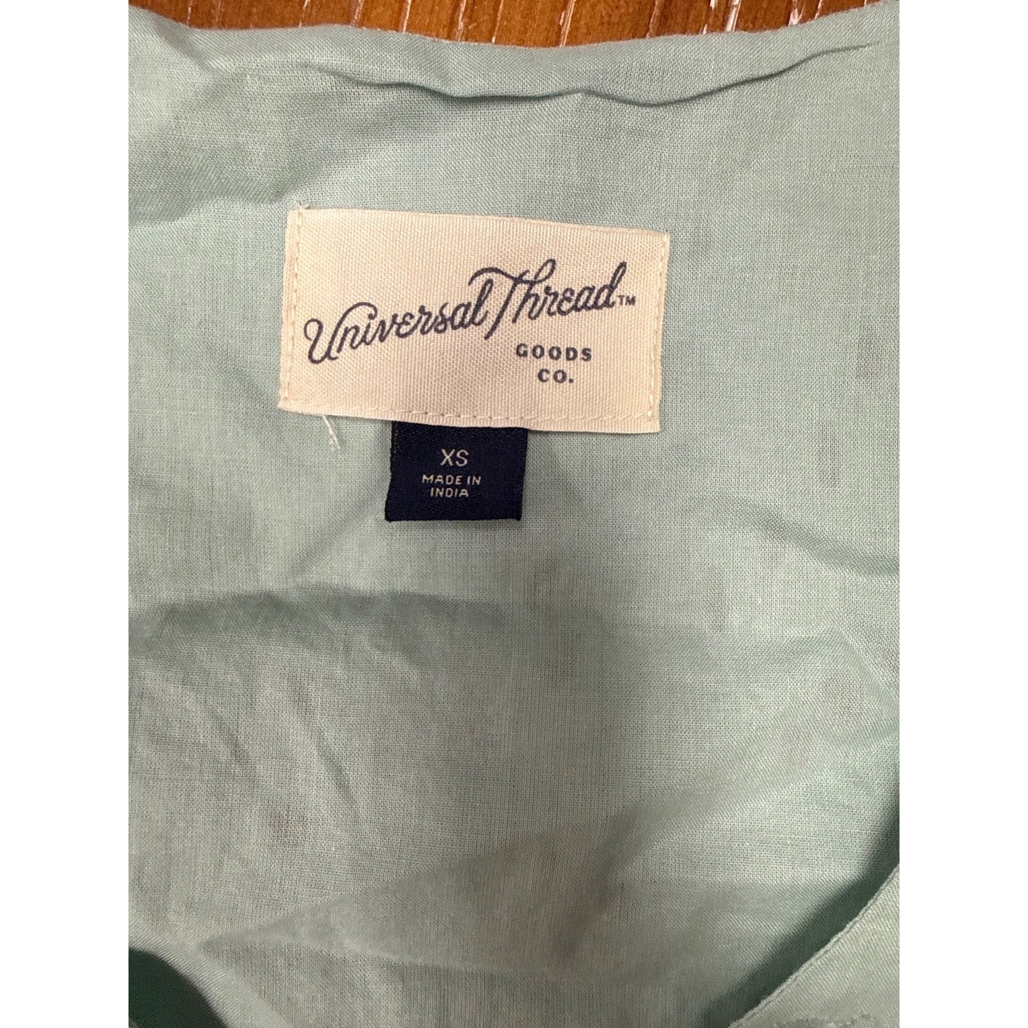 Other Universal Thread Womens XS Eyelet Button-Front Peplum Tank T Size XS / US 0-2 / IT 36-38 - 3 Thumbnail