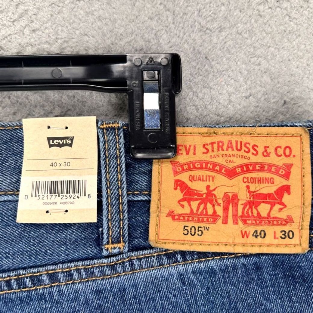 Levi's Levis 505 Jeans Mens 40X30 Blue Denim Regular Straight Leg 5 Pocket Cotton Button NWT Size US 40 / EU 56 - 5 Thumbnail