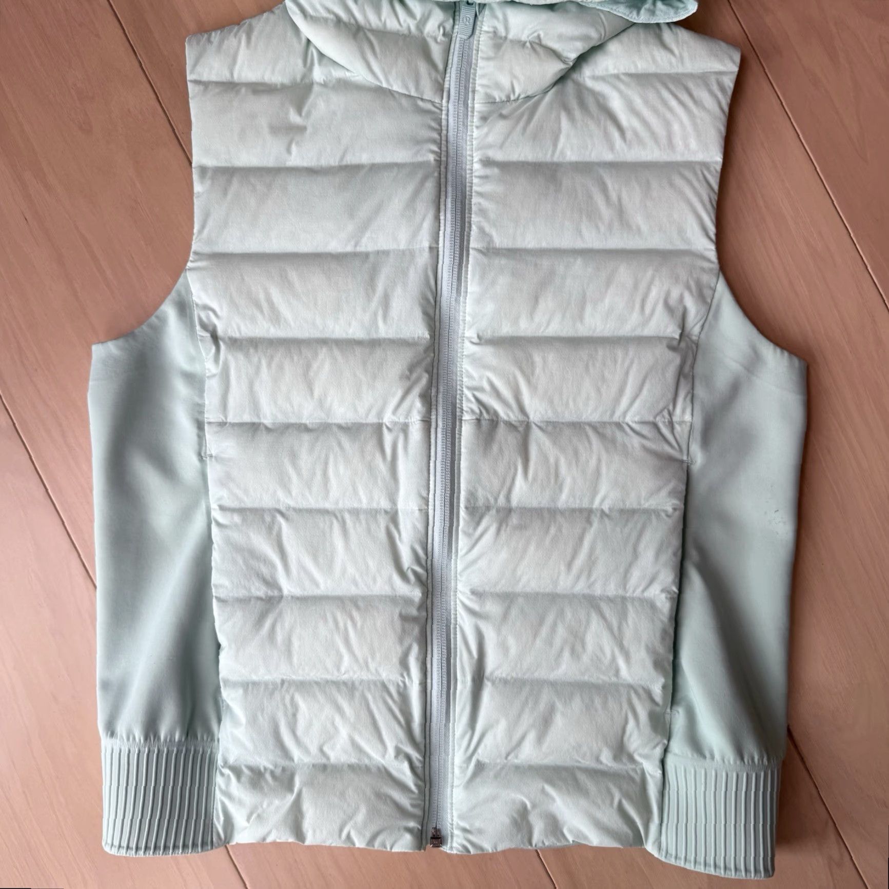 Lululemon Lululemon Down and Around Vest Women's 6 Green Insulated Outerwear Puffer Jacket Sleeveless Mid-Length Zip Full Zip Regular Fit Size M / US 6-8 / IT 42-44 - 5 Thumbnail