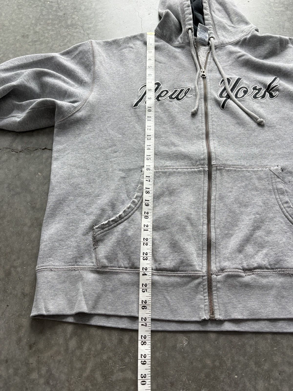 Vintage Vintage Y2K Old Navy New York Distressed Zip Up Hoodie Size US XL / EU 56 / 4 - 9 Thumbnail