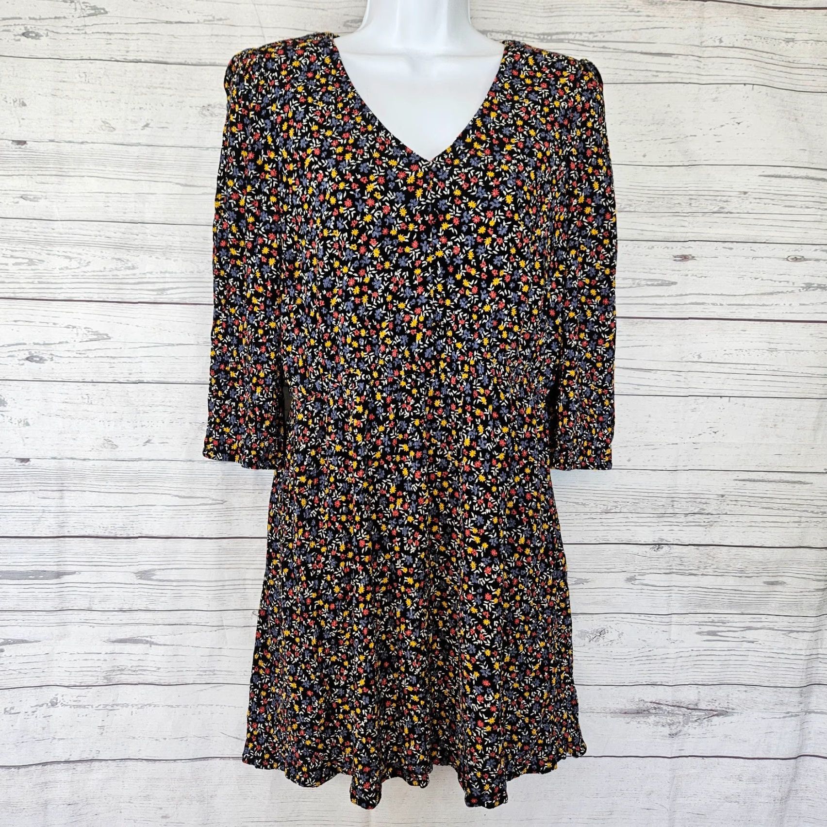 Market Market & Spruce Dress Womens Sz Medium Petite Black Red Floral 3/4 Sleeve V-Neck Size M / US 6-8 / IT 42-44 - 2 Thumbnail