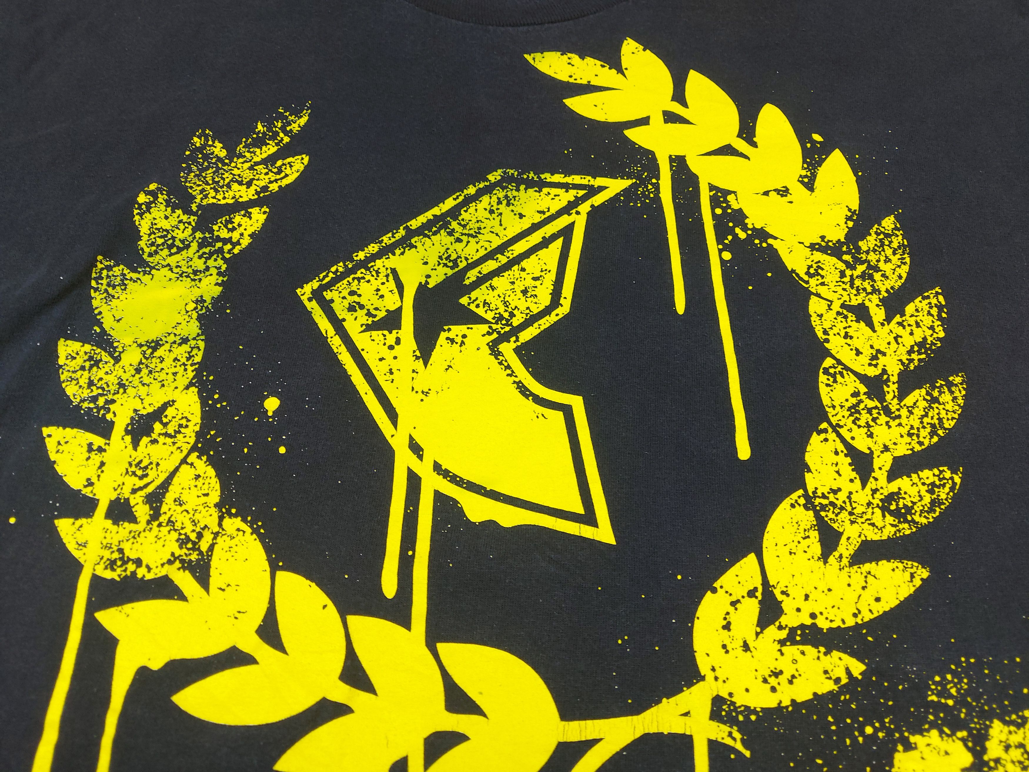 Famous Stars And Straps Vintage Y2K Famous Stars And Straps Killer Distribution TEE Size US L / EU 52-54 / 3 - 5 Thumbnail