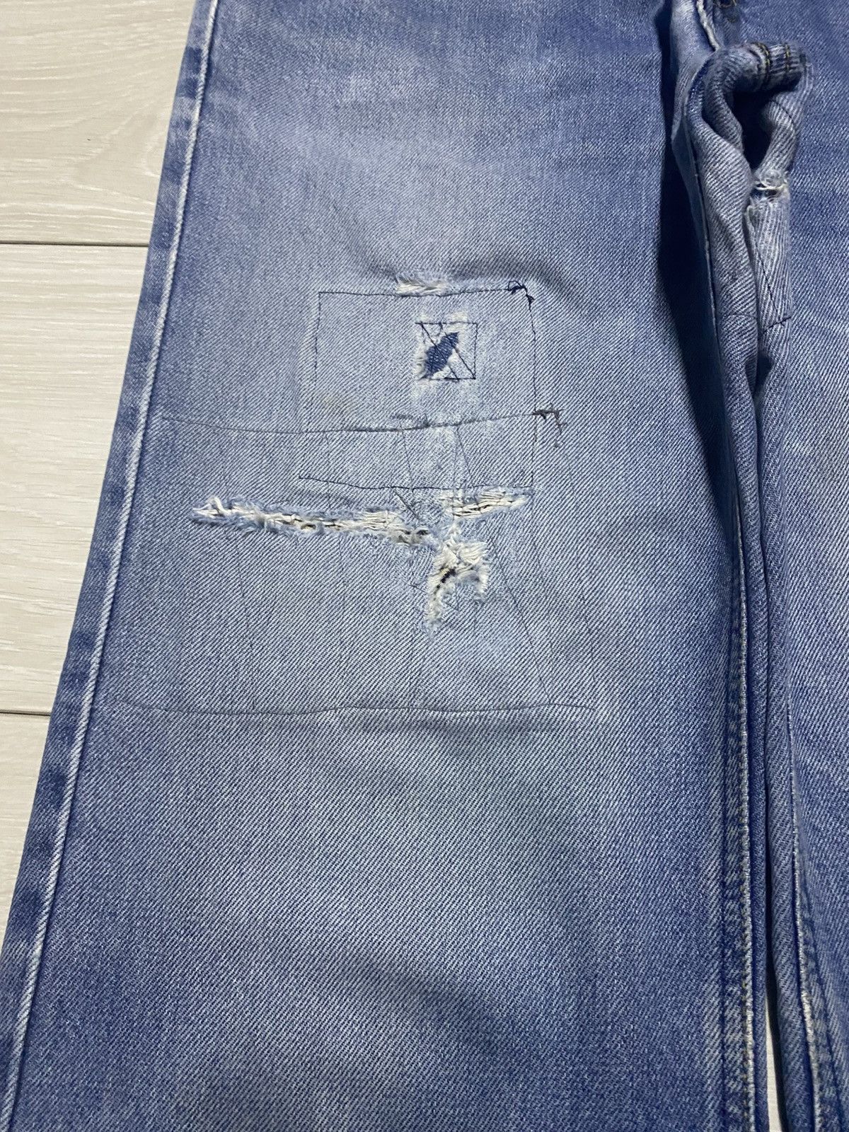 Lee Vintage Lee Faded Wash Repaired Loose Jeans Size US 31 - 7 Thumbnail