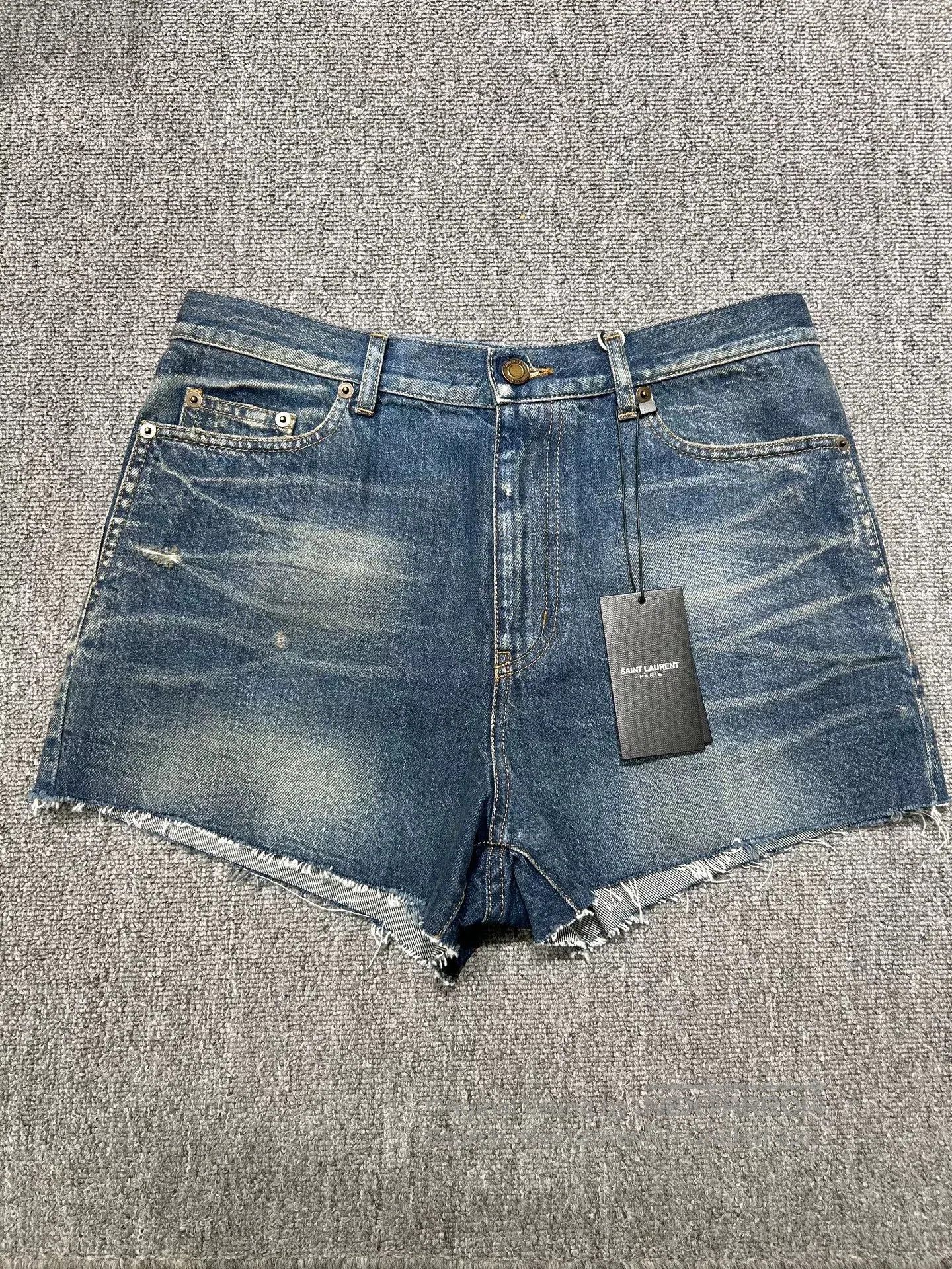 Saint Laurent Paris Saint Laurent Denim Shorts. Size 27" / US 4 / IT 40 - 1 Thumbnail