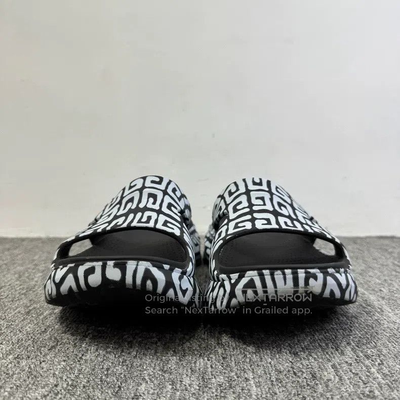 Givenchy Givenchy Size43 Full Logo Print Slippers Size US 10 / EU 43 - 2 Thumbnail