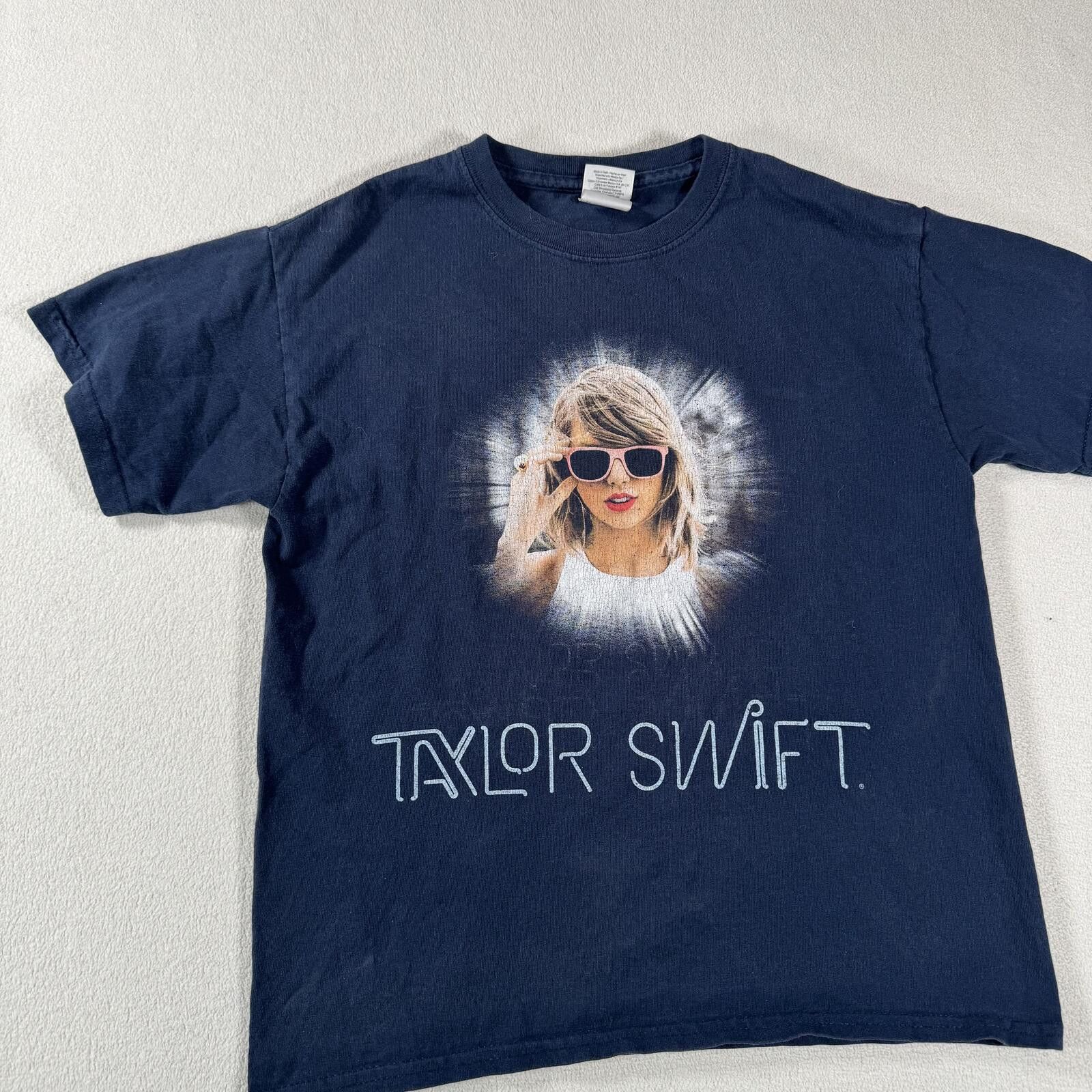 Other Taylor Swift Official The 1989 World Tour Tee Size US M / EU 48-50 / 2 - 6 Thumbnail
