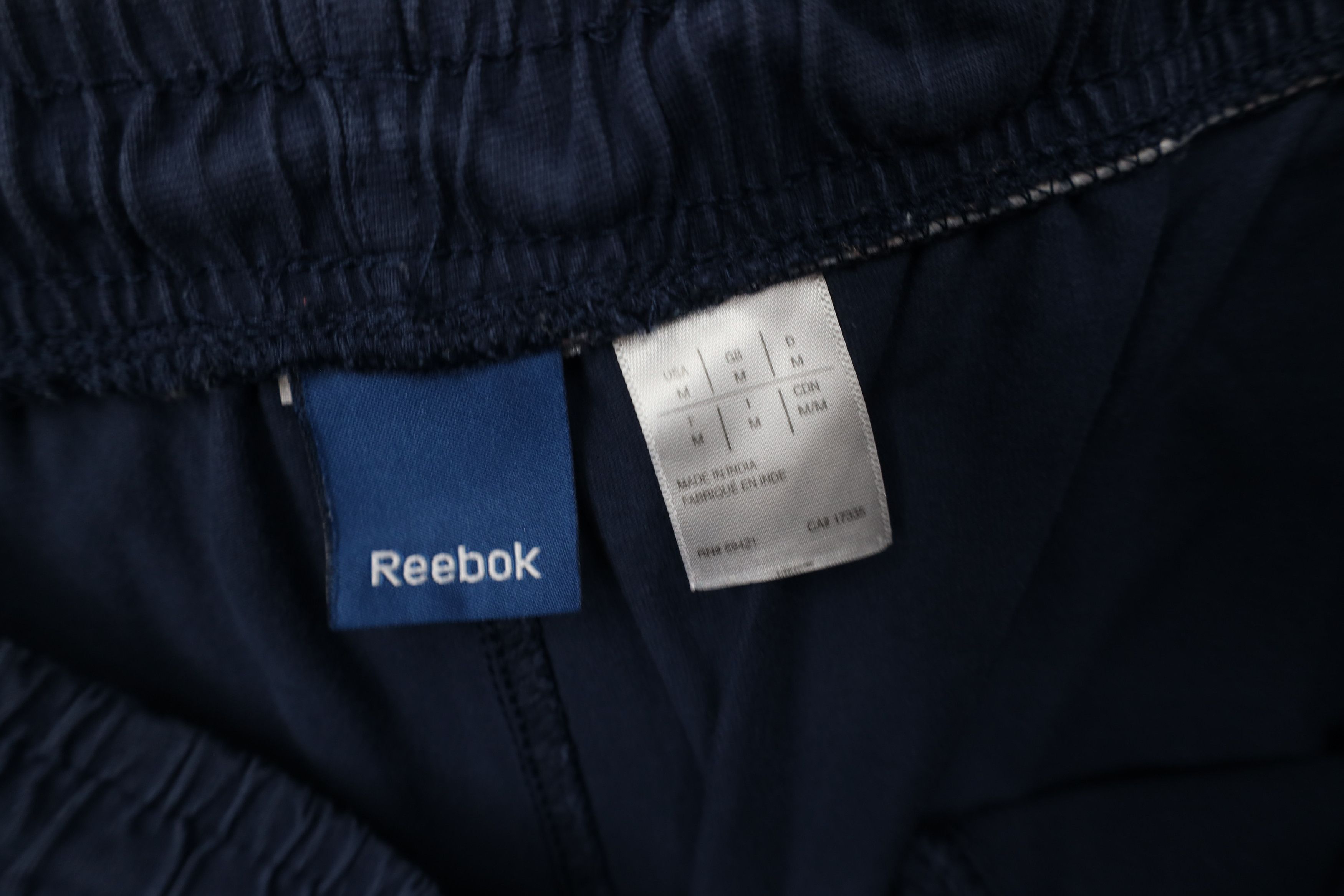 Reebok Vintage Reebok Faded Spell Out Above Knee Shorts Navy Blue Size US 32 / EU 48 - 7 Thumbnail