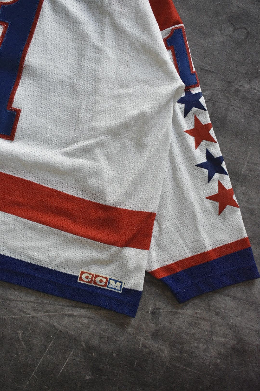 Ccm × Vintage Vintage 90s Washington Capitals Pete Peeters CCM Jersey (L) Size US L / EU 52-54 / 3 - 5 Thumbnail