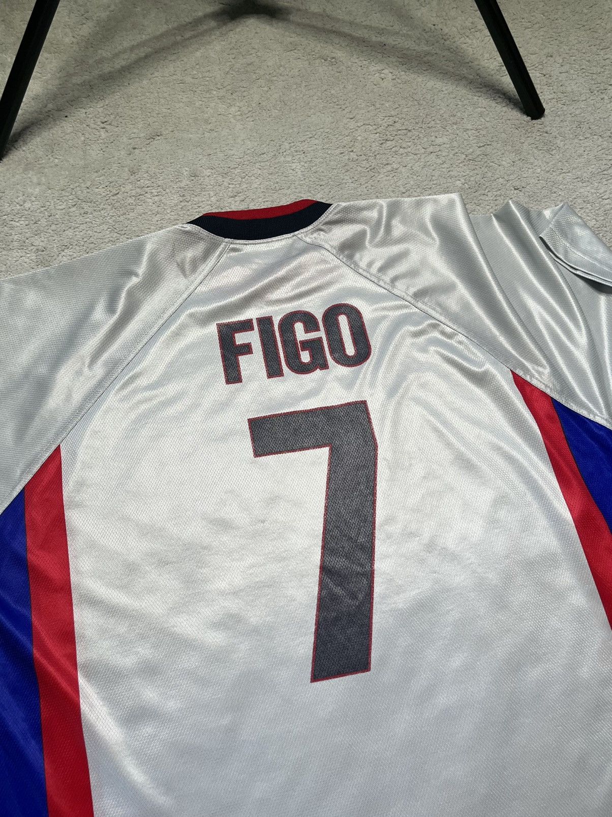 Vintage Vintage Jersey Tee Grey FC Barcelona 1999/2000 Figo Rogers Size US XL / EU 56 / 4 - 3 Thumbnail