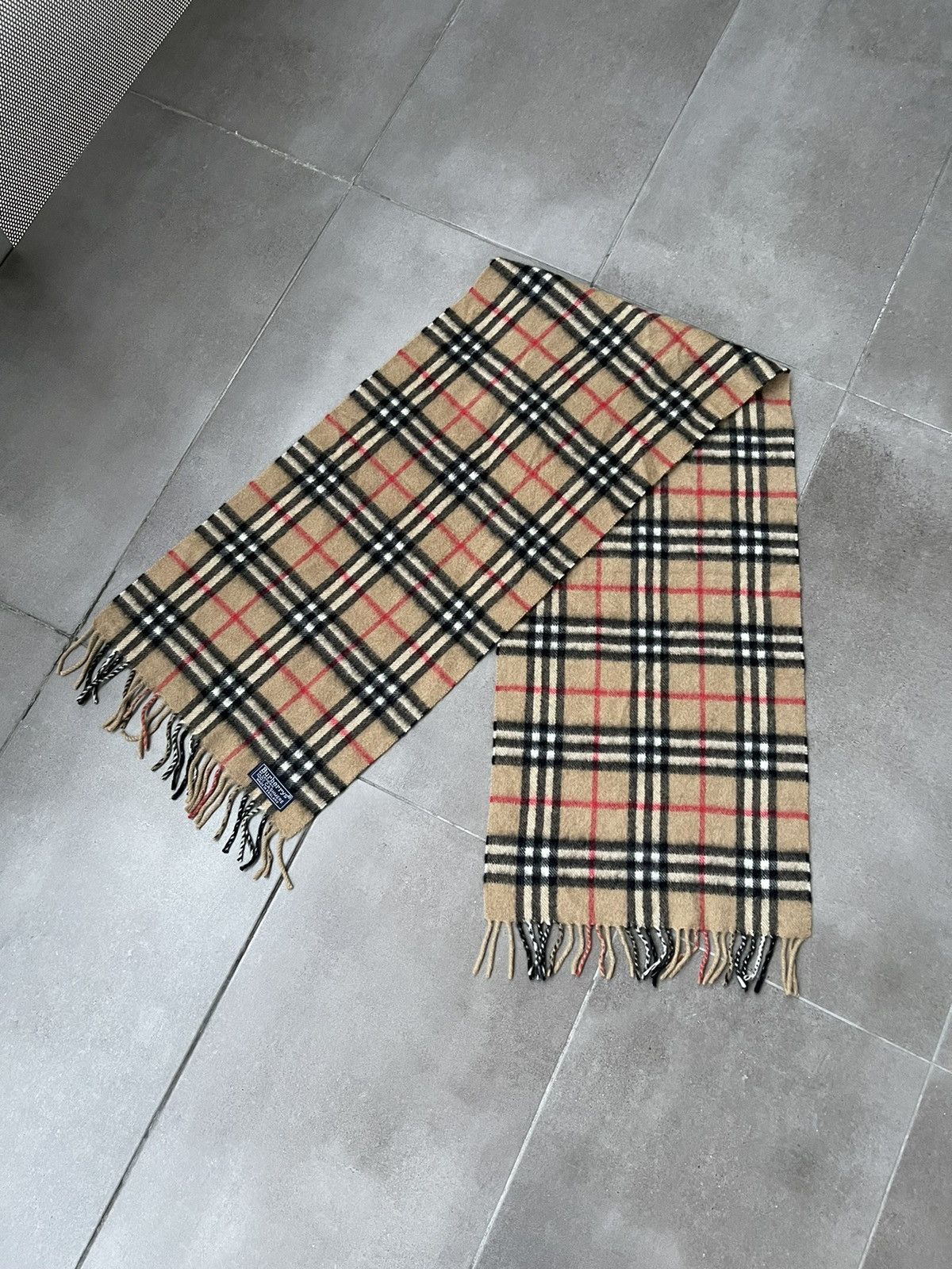 Burberry Burberrys Nova Check Checkered Beige Cashmere Scarf Size ONE SIZE - 4 Thumbnail