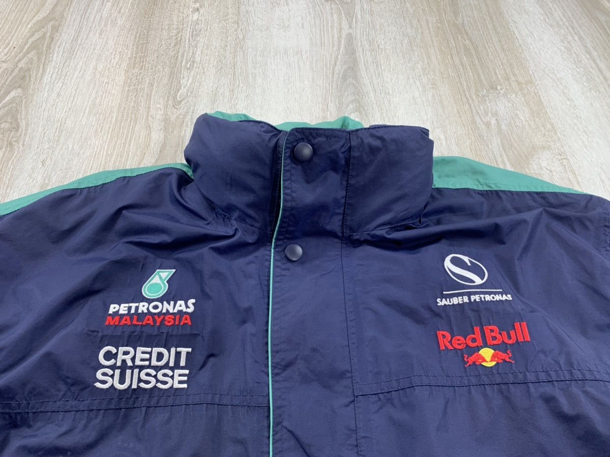 Red Bull Mens vintage jacket Sauber Petronas Red Bull Size L Size US L / EU 52-54 / 3 - 5 Thumbnail
