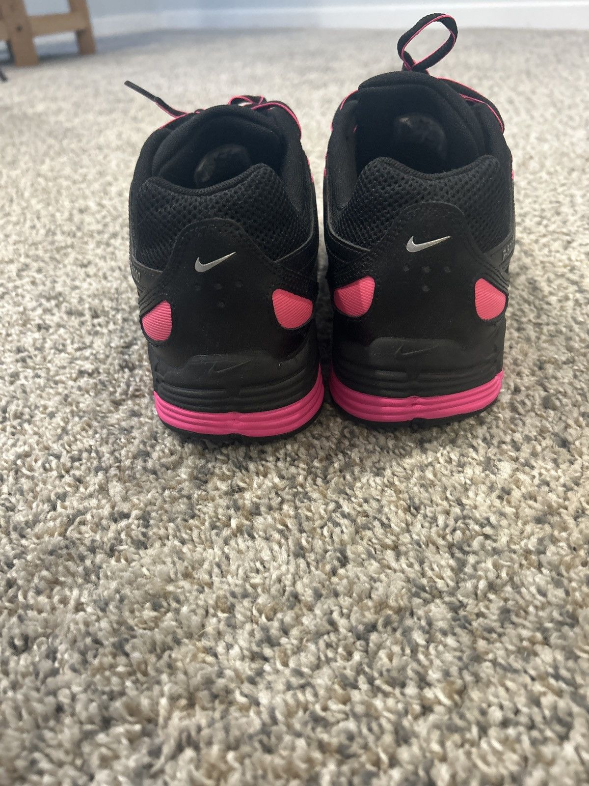 Nike Nike p6000 black and pink Size US 10.5 / EU 43-44 - 4 Thumbnail