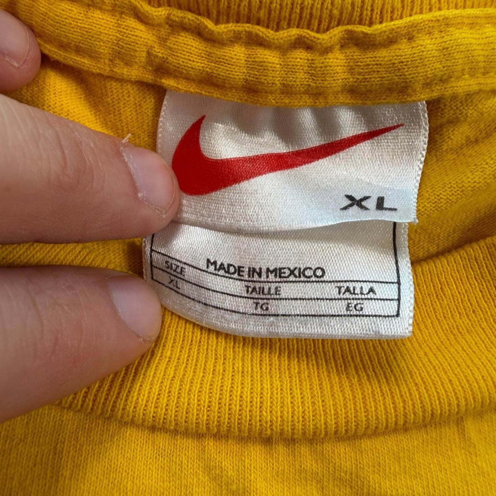 Nike Vintage Y2K Nike Center Oval Logo T-Shirt Mens XL Yellow Size US XL / EU 56 / 4 - 4 Thumbnail