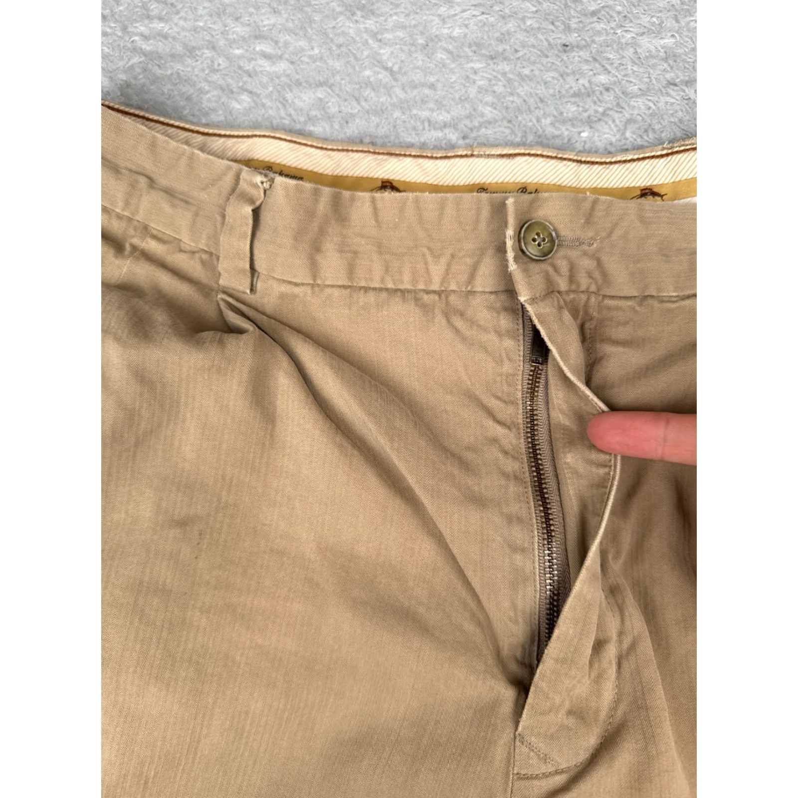 Tommy Bahama Tommy Bahama Shorts Adult 36 Beige Silk Pleated Beach Travel Vacation Golf 38x9 Mens Size US 36 / EU 52 - 6 Thumbnail