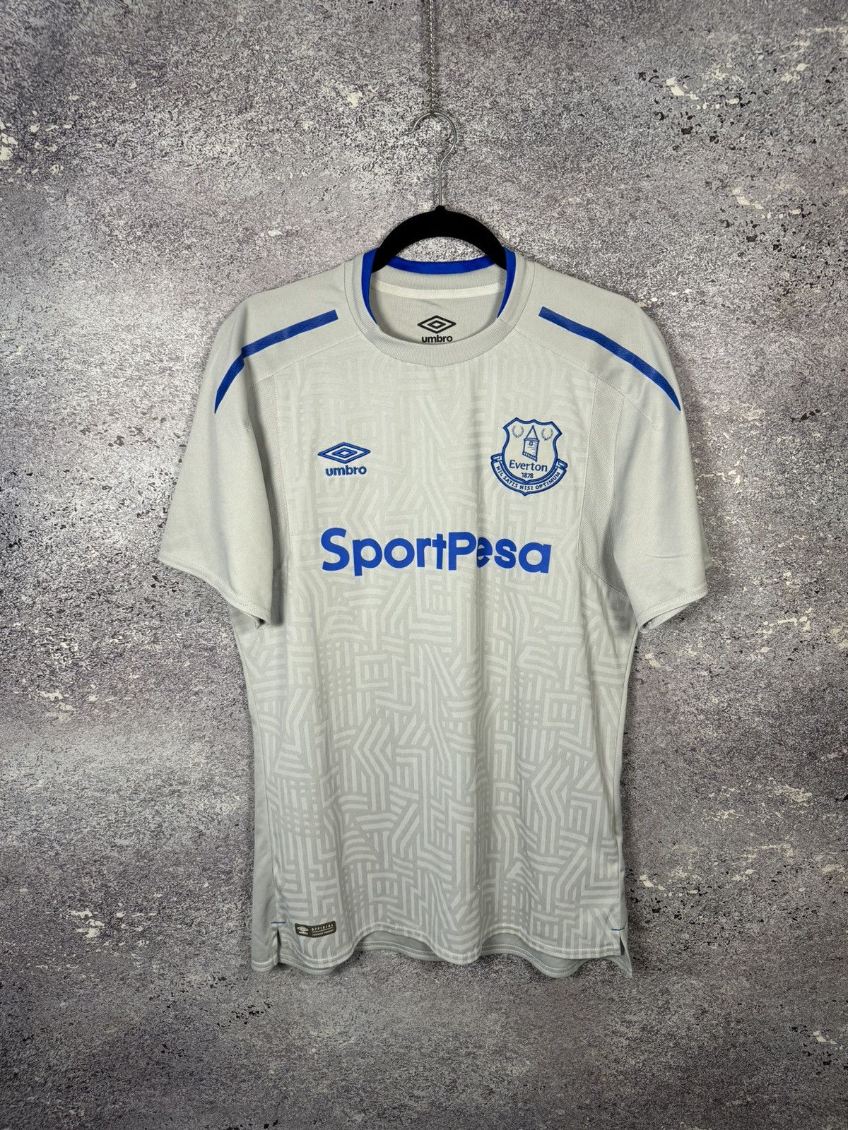 Umbro Vintage Everton 2017/18 Away Umbro Soccer Jersey Size US L / EU 52-54 / 3 - 1 Thumbnail