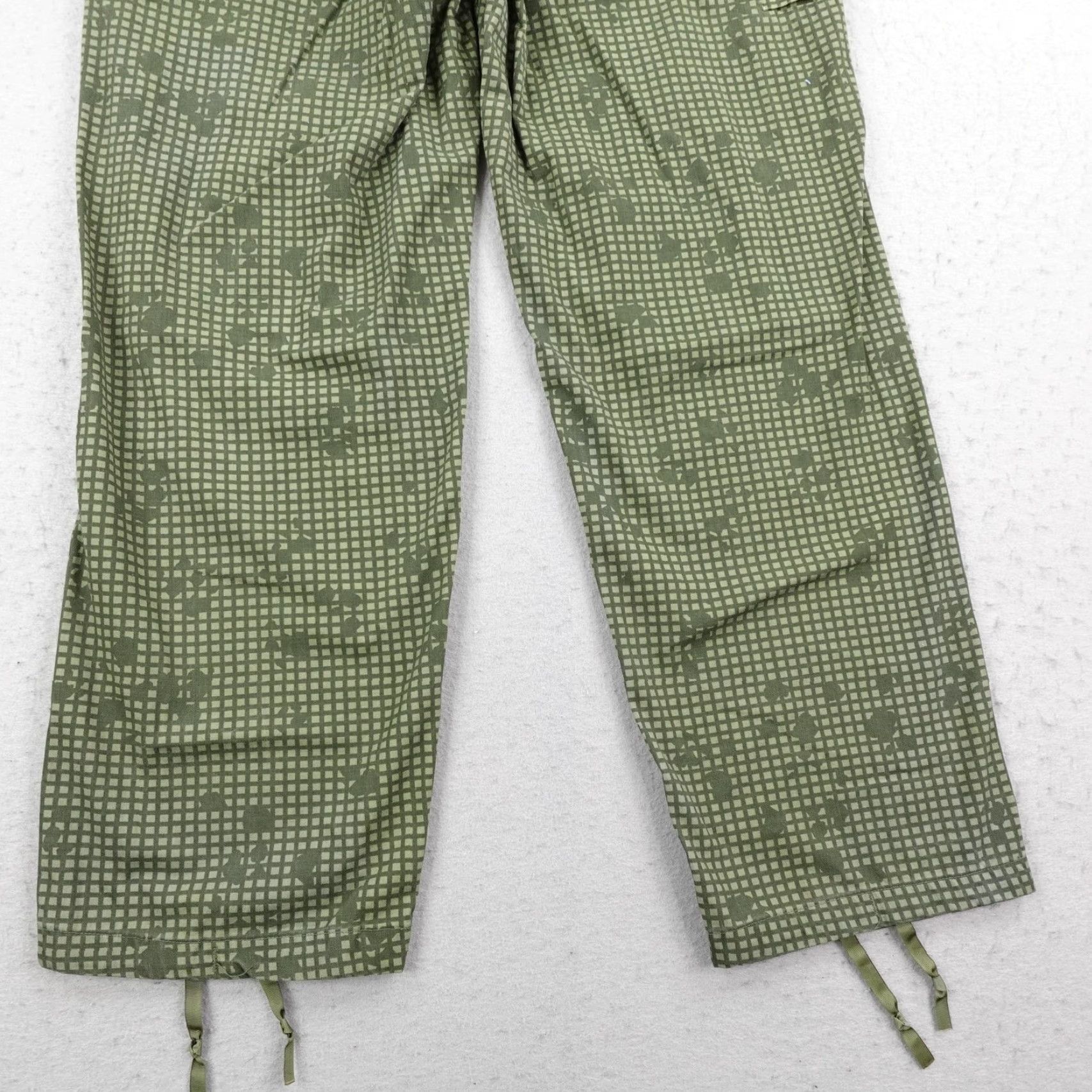 Vintage VINTAGE US ARMY PANTS Medium Desert Night Camo Camouflage 80s Cold War Trousers Men Regular Cargo Green Camouflage Pattern Workwear Mens Size US 31 - 7 Thumbnail