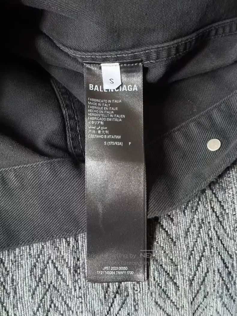 Balenciaga Balenciaga Sanskrit Destroyed Denim Jacket Size US S / EU 44-46 / 1 - 4 Thumbnail