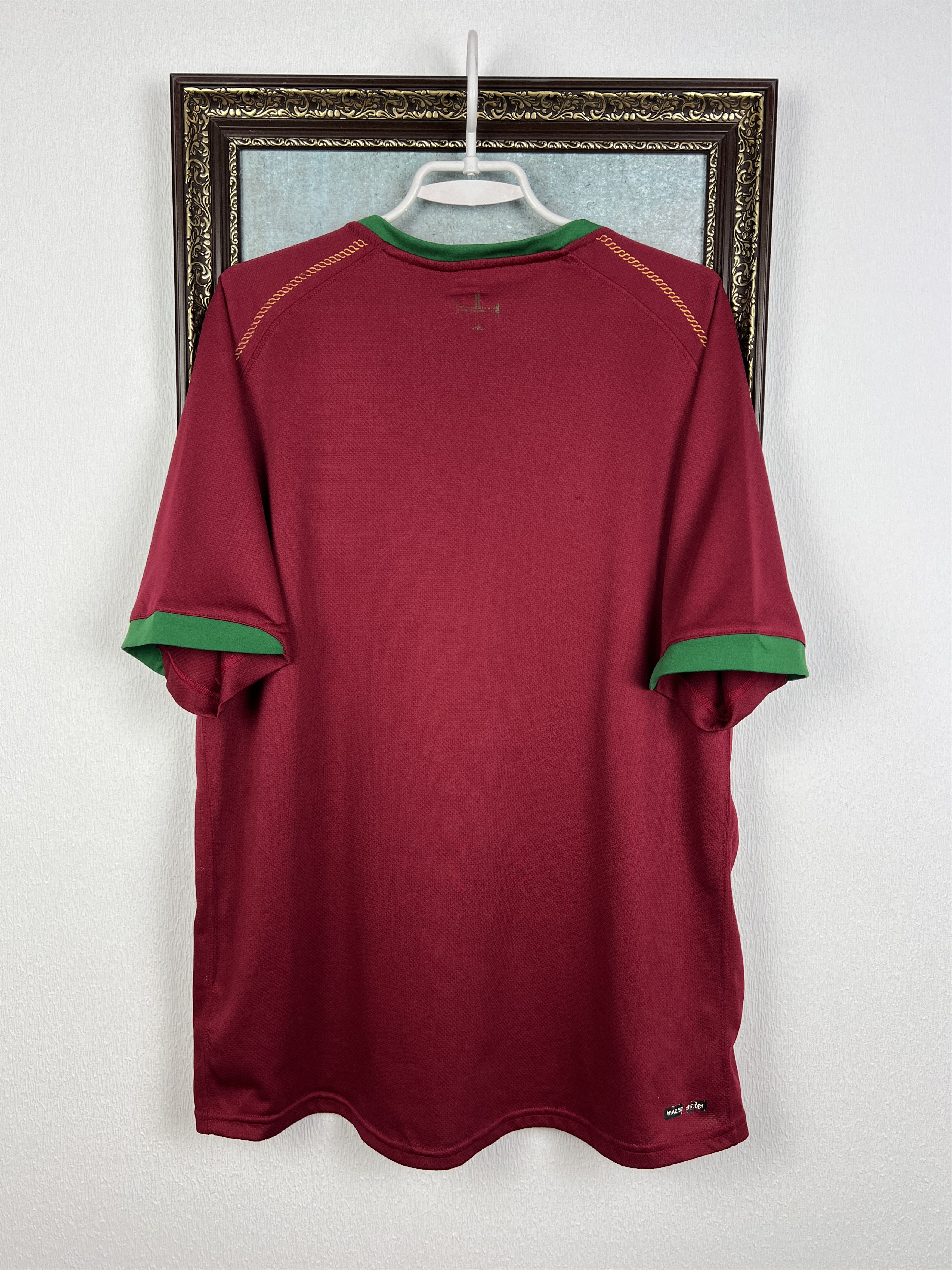 Nike Portugal Home football shirt Soccer Jersey Trikot National Size US XL / EU 56 / 4 - 8 Thumbnail