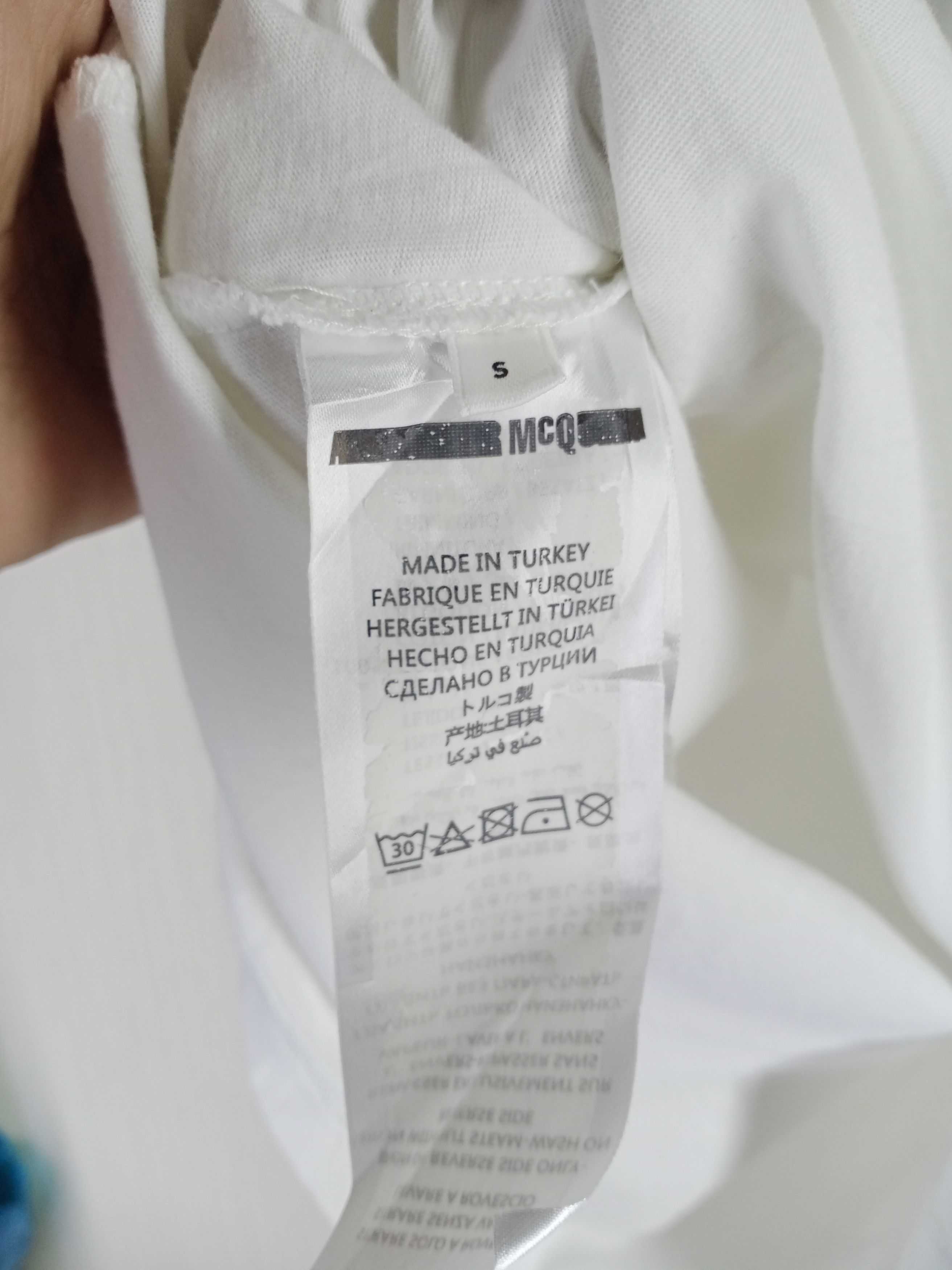 Alexander McQueen Alexander McQueen Tshirt Size US S / EU 44-46 / 1 - 9 Thumbnail