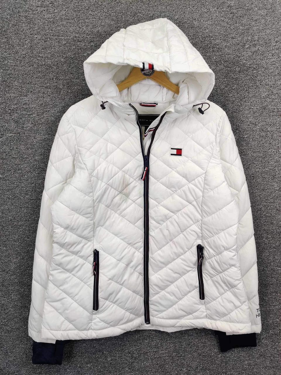 Tommy Hilfiger Tommy Hilfiger Packable Down Puffer Hoodie Jackets Size US L / EU 52-54 / 3 - 1 Thumbnail