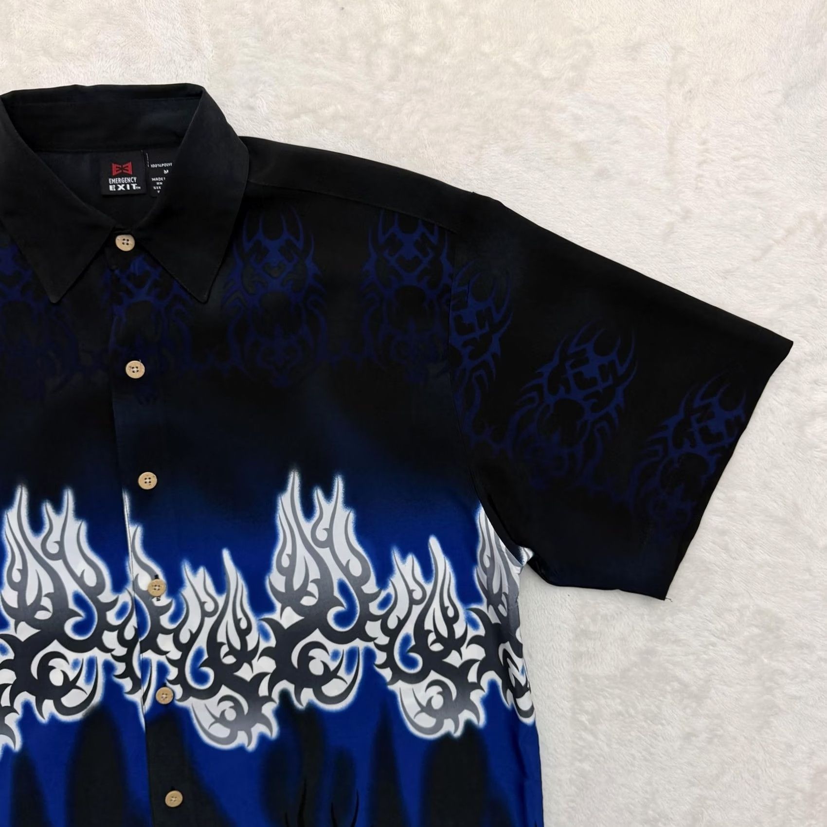 Vintage VINTAGE Y2K Emergency Exit Shirt Mens M Blue Flame Graphic Button Up Casual Size US M / EU 48-50 / 2 - 3 Thumbnail