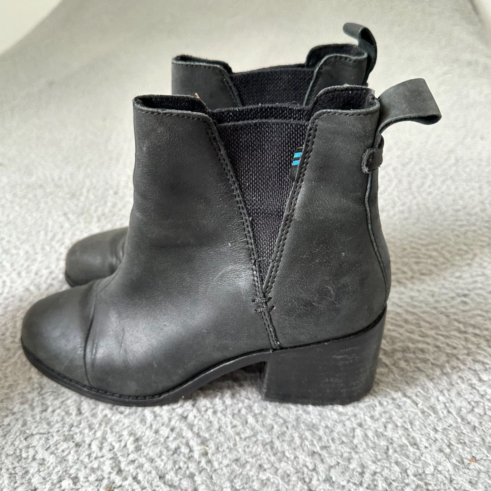 Toms VINTAGE TOMS Boots Womens 6 Black Leather Soft Heels Casual 90s Boots Womens Girls Size US 6 / IT 36 - 5 Thumbnail