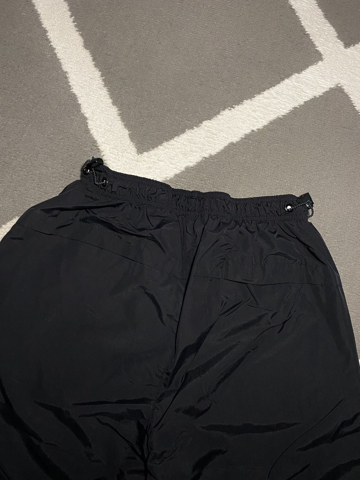 Nike Vintage 00’s Nike Air Max 95 Nylon Track Pants Size US 30 / EU 46 - 14 Thumbnail
