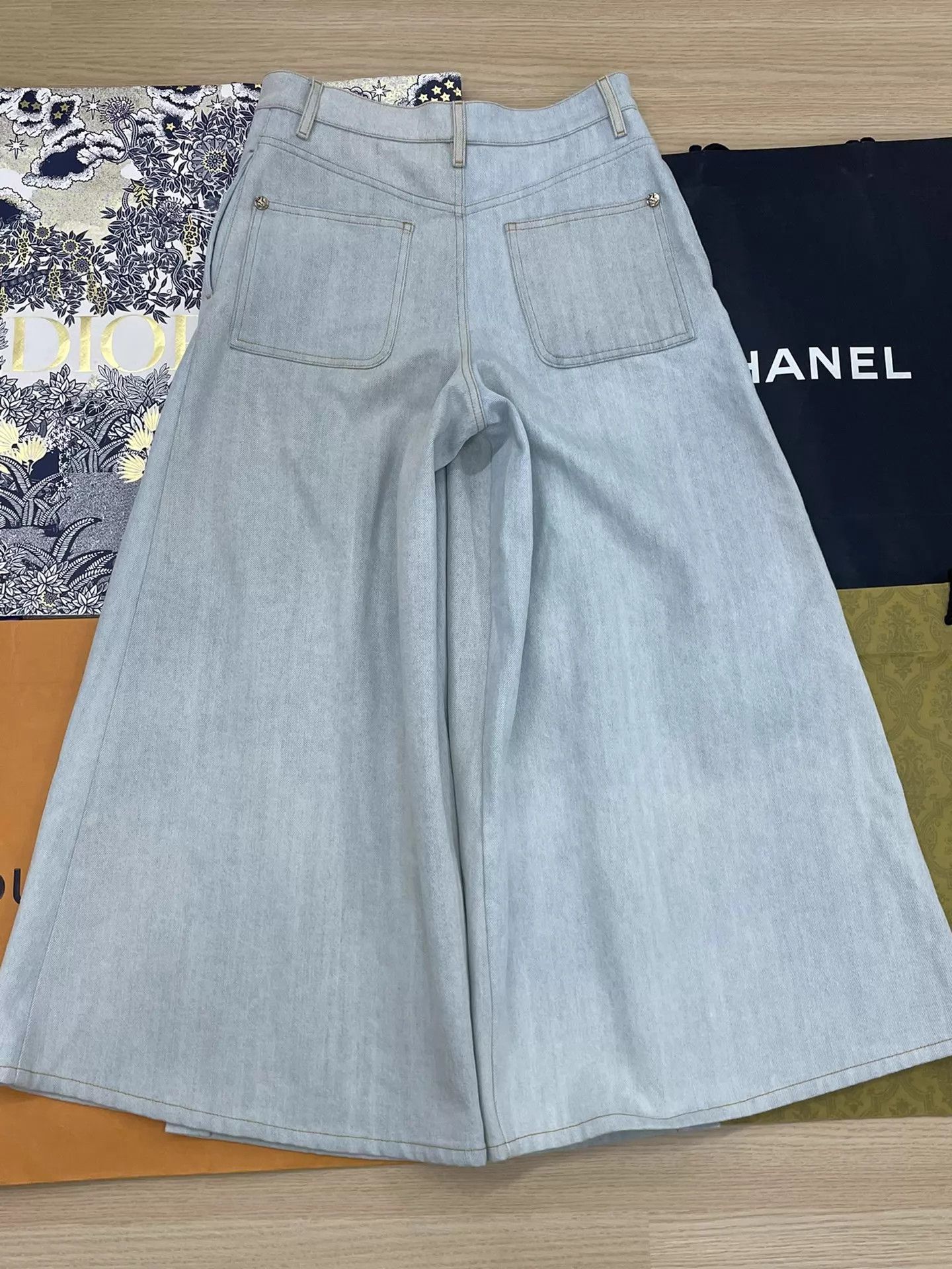 Chanel Chanel Greek Denim Wide-Leg Pants Button-Front 38 Size 27" / US 4 / IT 40 - 3 Thumbnail