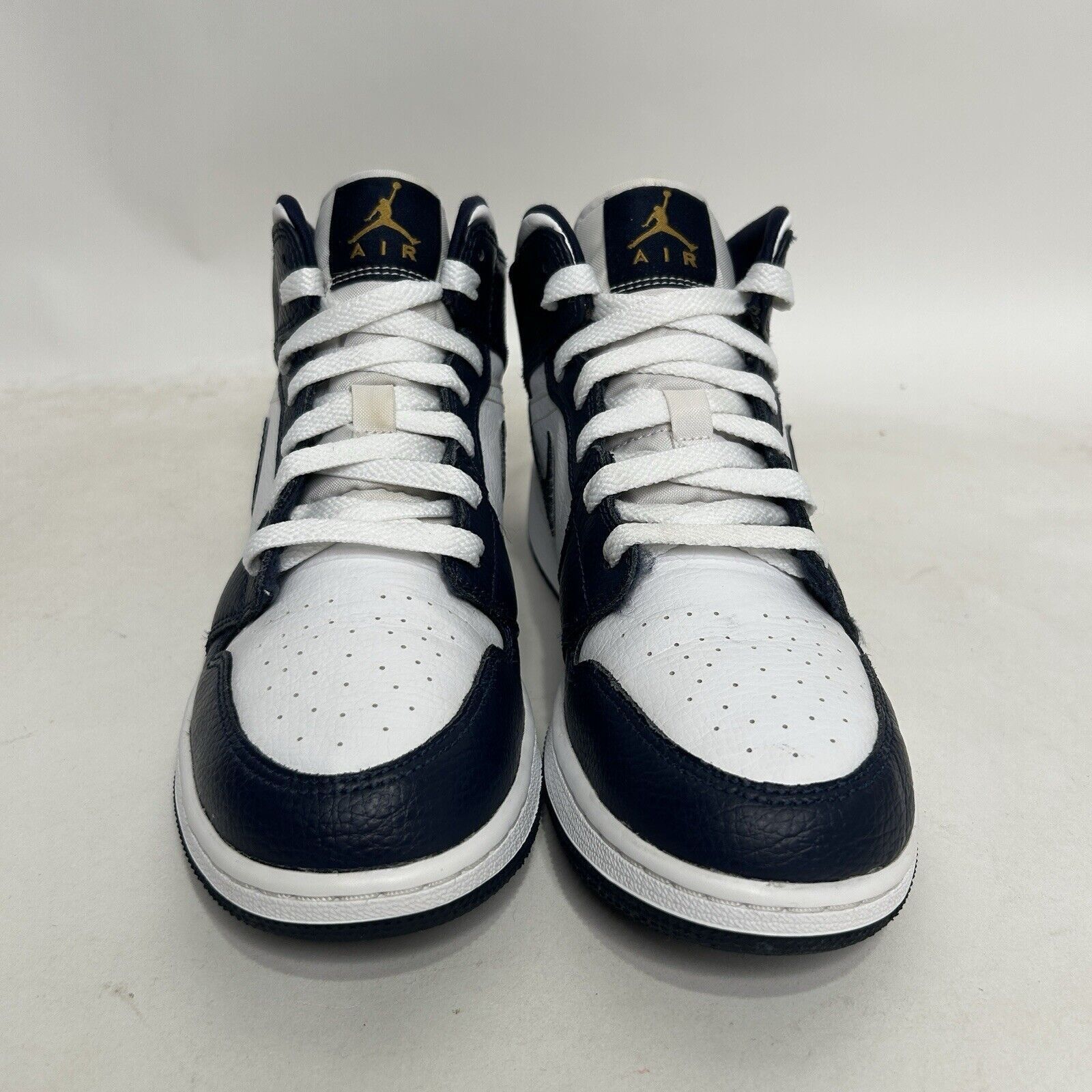 Jordan Brand Nike Shoes Air Jordan Air Jordan 1 Mid GS “Obsidian” 2024 Size US 8.5 / IT 38.5 - 2 Thumbnail