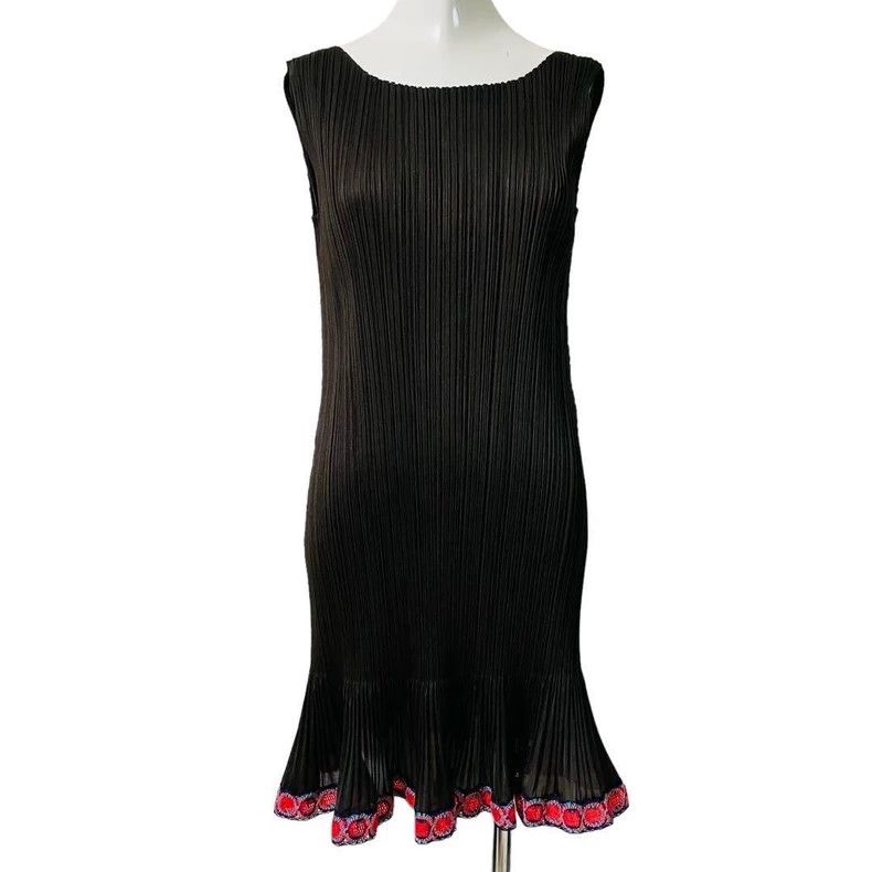 Issey Miyake Issey Miyake Black pleated skirt Size L / US 10 / IT 46 - 4 Thumbnail