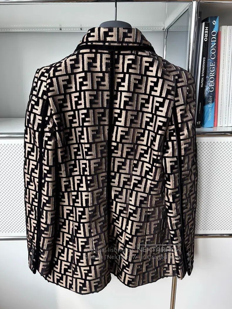Fendi Fendi 3D embossed monogrammed suede button blazer Size XS / US 0-2 / IT 36-38 - 2 Thumbnail