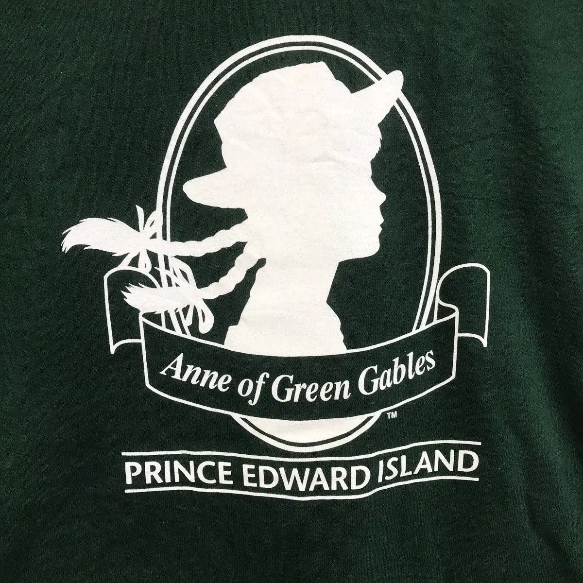 Vintage ANNE Of GREEN GABLES Prince Edward Island Girl Print Movie Size US M / EU 48-50 / 2 - 5 Thumbnail