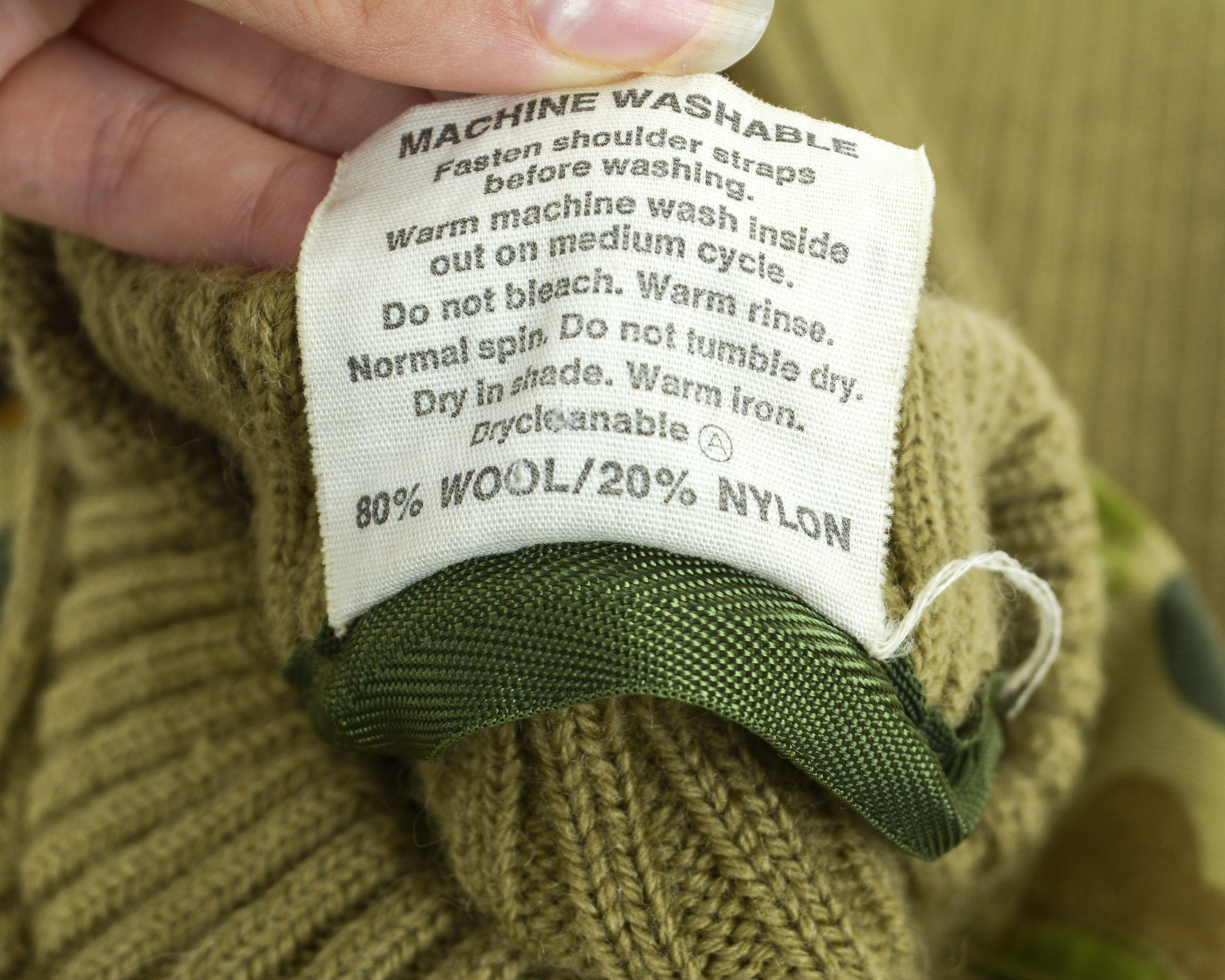 Man Made In Australia AUSTRALIA Army 1997 Jumper Knit S Wool Sweater Warm Pullover Size US S / EU 44-46 / 1 - 8 Thumbnail