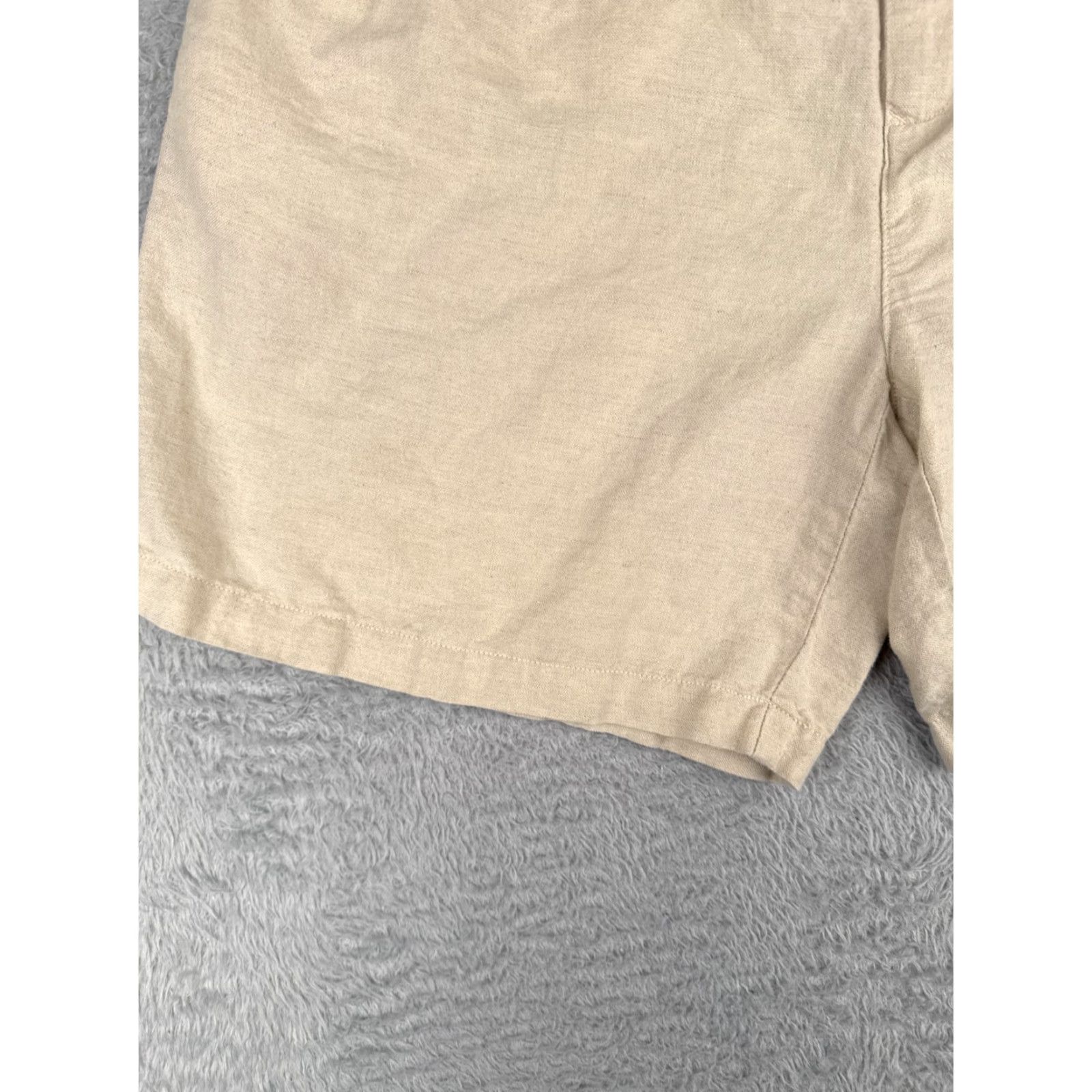 Tommy Hilfiger Tommy Hilfiger Shorts Mens 38 Beige Pleated Cotton Linen Blend Beach Vacation 8" Chino Casual, Travel, Workwear, Classic Fit, Beige, 38 Mens Size US 38 / EU 54 - 3 Thumbnail