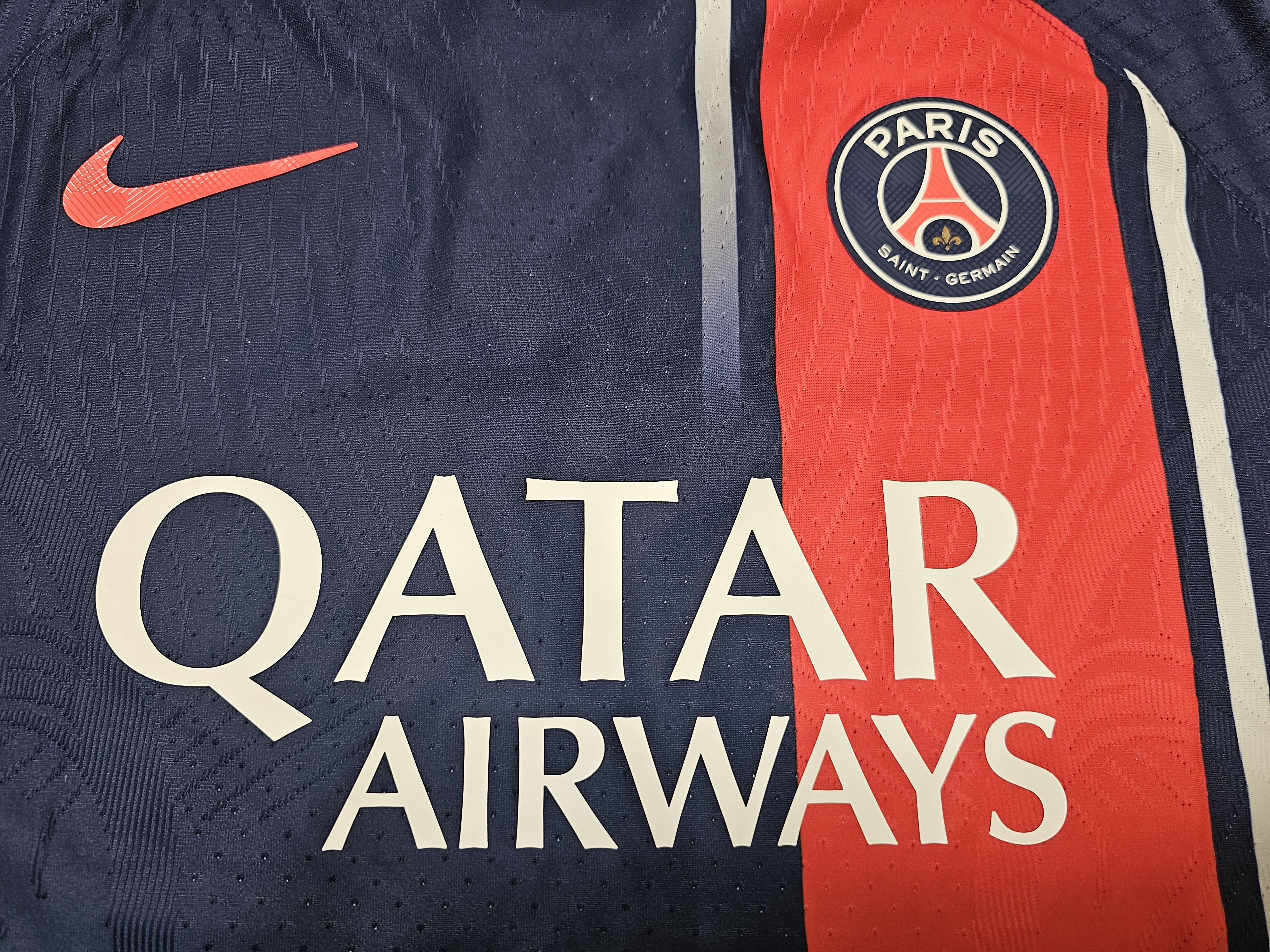 Nike PSG PARIS SAINT-GERMAIN MBAPPE PLAYER VERSION FOOTBALL SHIRT Size US L / EU 52-54 / 3 - 3 Thumbnail