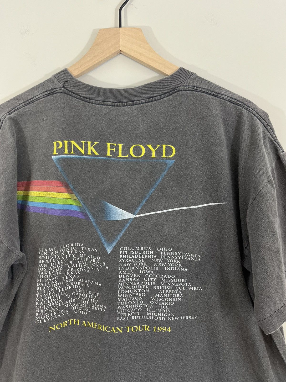 Band Tees Single Stitch Pink Floyd Band Thrashed 90s Sun Faded Tee Size US XL / EU 56 / 4 - 10 Thumbnail
