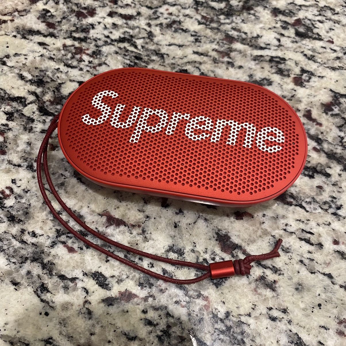 Supreme Supreme B&o Speaker Fw17 Size ONE SIZE - 1 Thumbnail