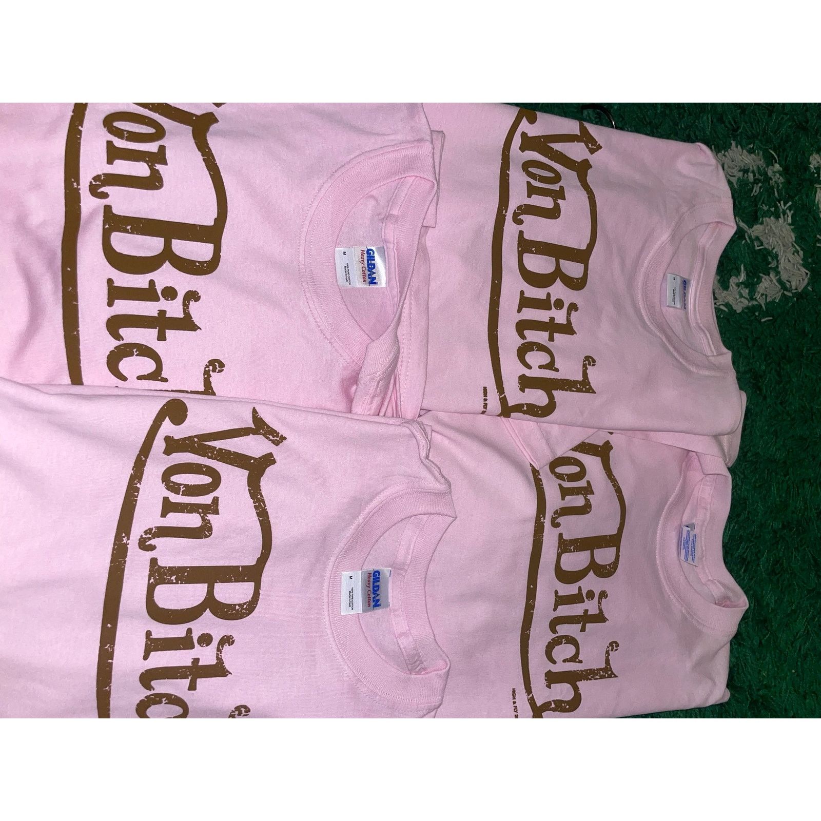Gildan Y2K Von B*tch Dutch Spoof Pink Humor Joke Shirt Tee 2000s M Size US M / EU 48-50 / 2 - 10 Thumbnail