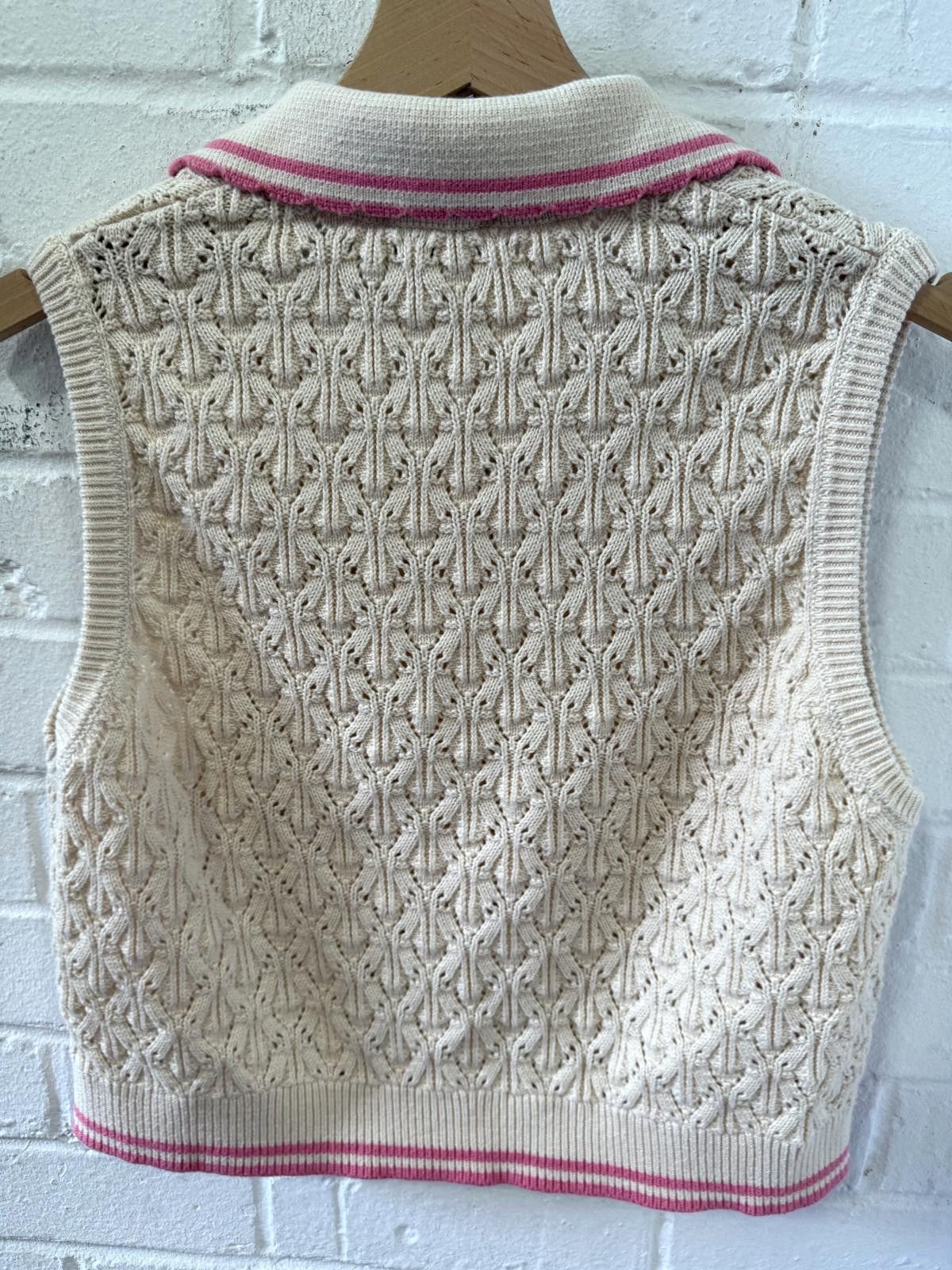 Designer Chic Knit Sleeveless Sweater Vest with Collar Size S / US 4 / IT 40 - 3 Thumbnail