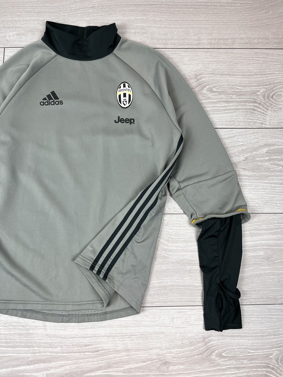 Adidas Adidas Juventus 2016 Training Grey Sweatshirt Jersey Size US L / EU 52-54 / 3 - 6 Thumbnail