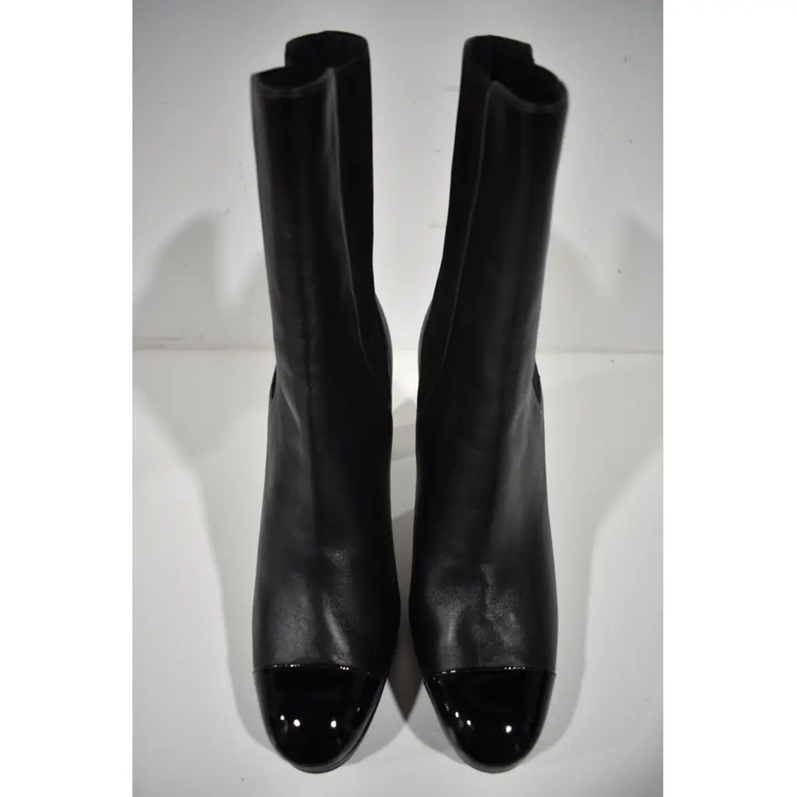 Chanel Chanel 20A Black Lambskin Leather Patent Pearl CC Ankle Size US 11.5 / IT 41.5 - 4 Thumbnail