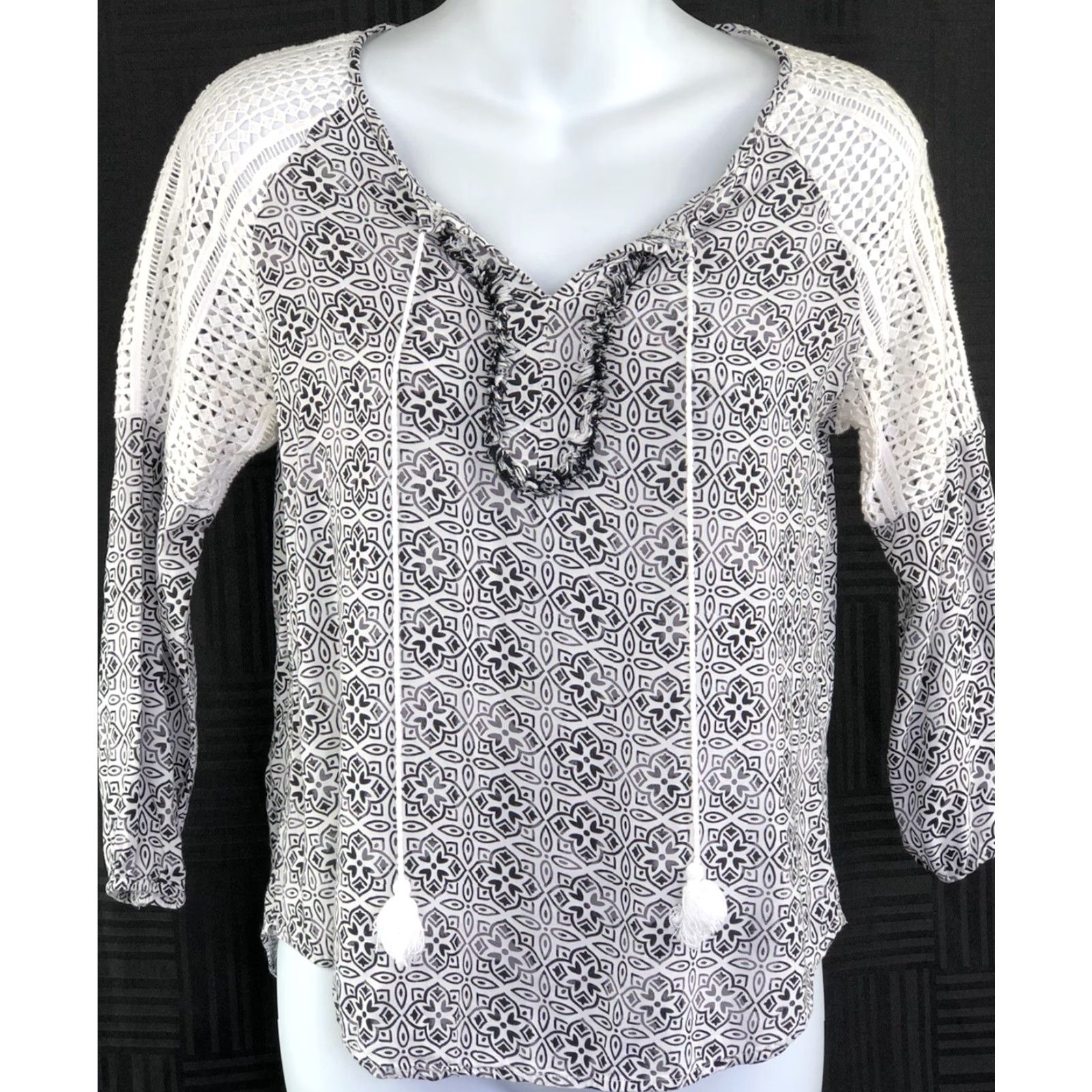Vintage Cato Blouse Shirt Geometric Lace 3/4 Sleeves Tassel Accents Boho Hippie Black White S Womens Size S / US 4 / IT 40 - 6 Thumbnail