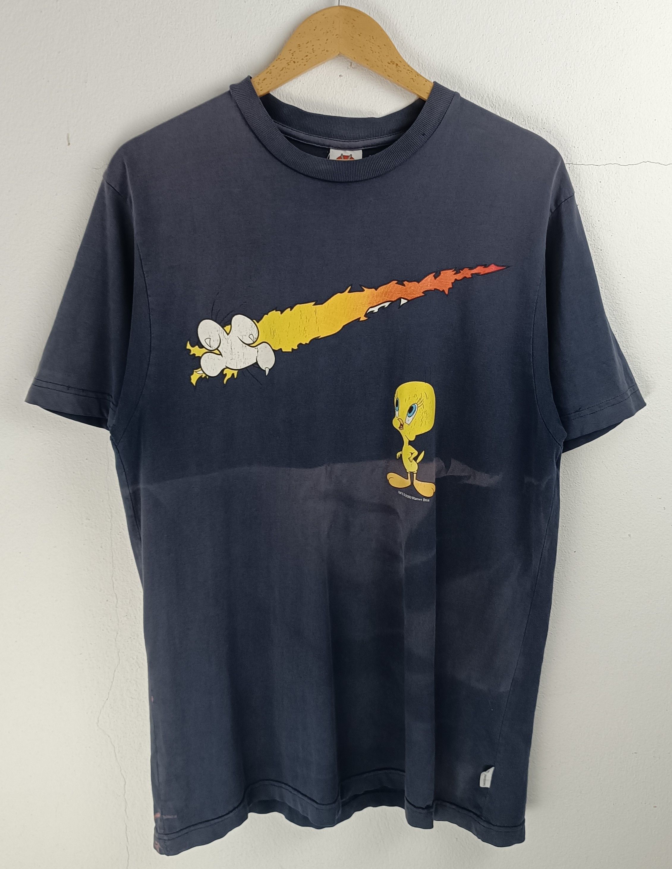 Vintage THRASHED FADED VINTAGE 2000s TWEETY & SYLVESTER LOONEY Y2K Size US M / EU 48-50 / 2 - 3 Thumbnail