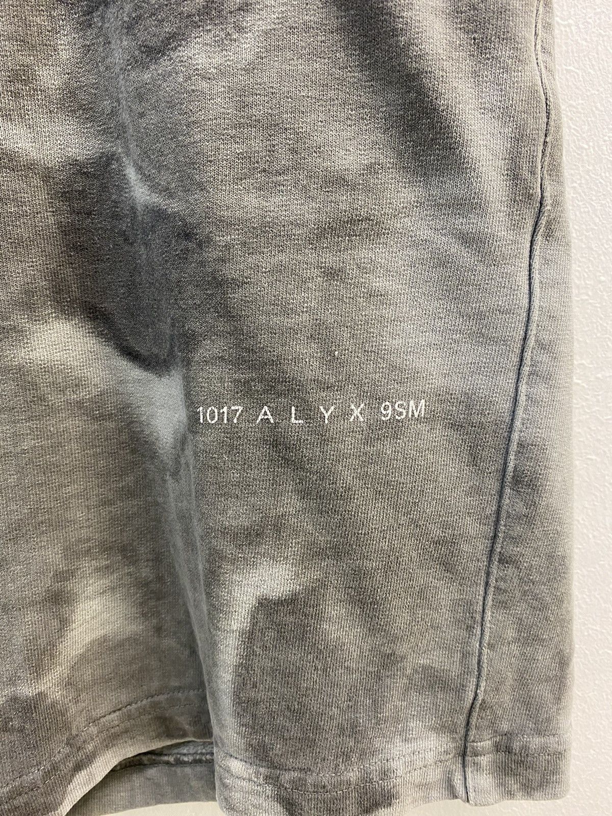 1017 ALYX 9SM 1017 ALYX 9SM Sweat Shorts Size US 35 - 2 Thumbnail