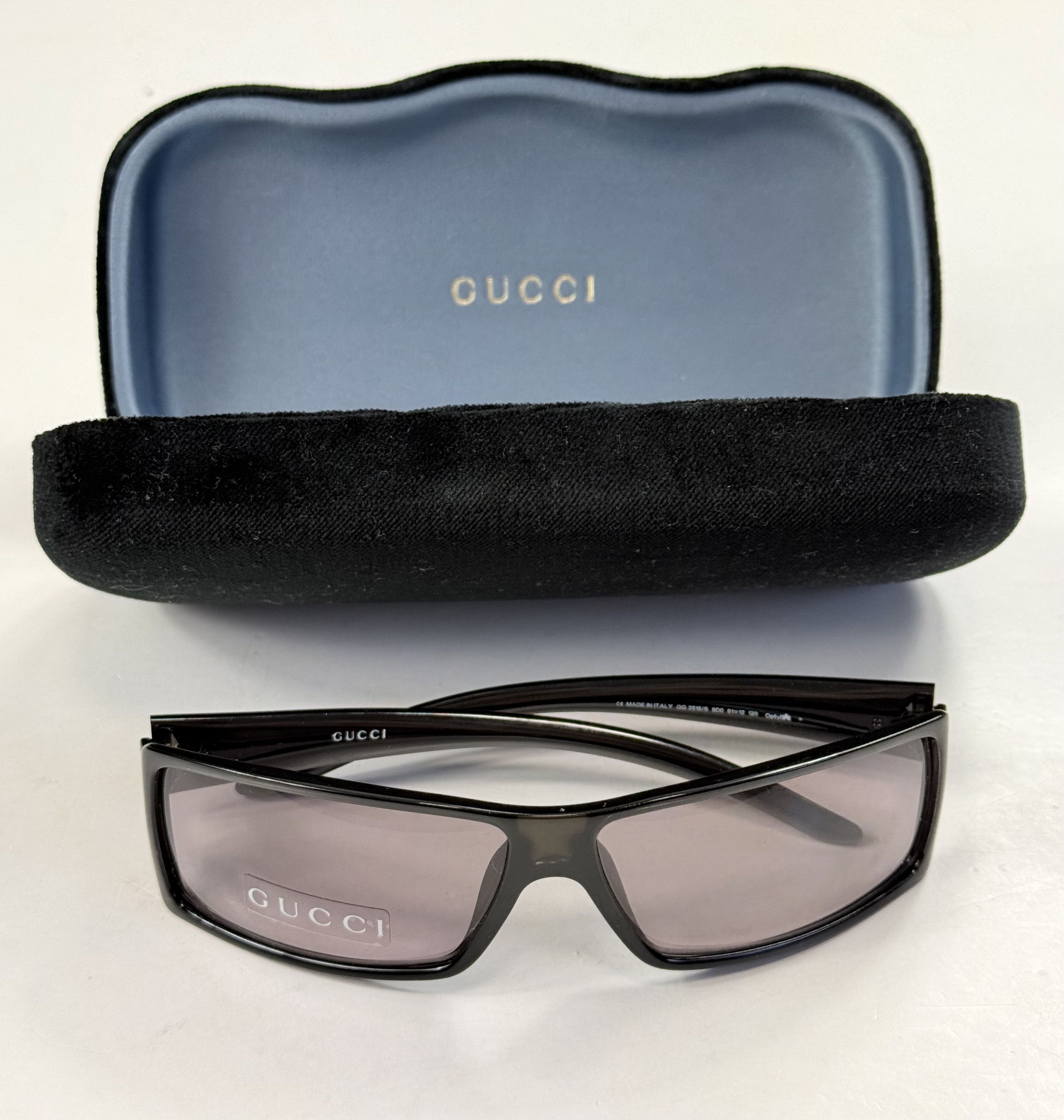 グッチ　GG2432/S 透け感のあるグレー　サングラス　スクエアGロゴ　Y2K Gucci × Streetwear × Vintage 1990s Gucci Sunglasses Vintage GG