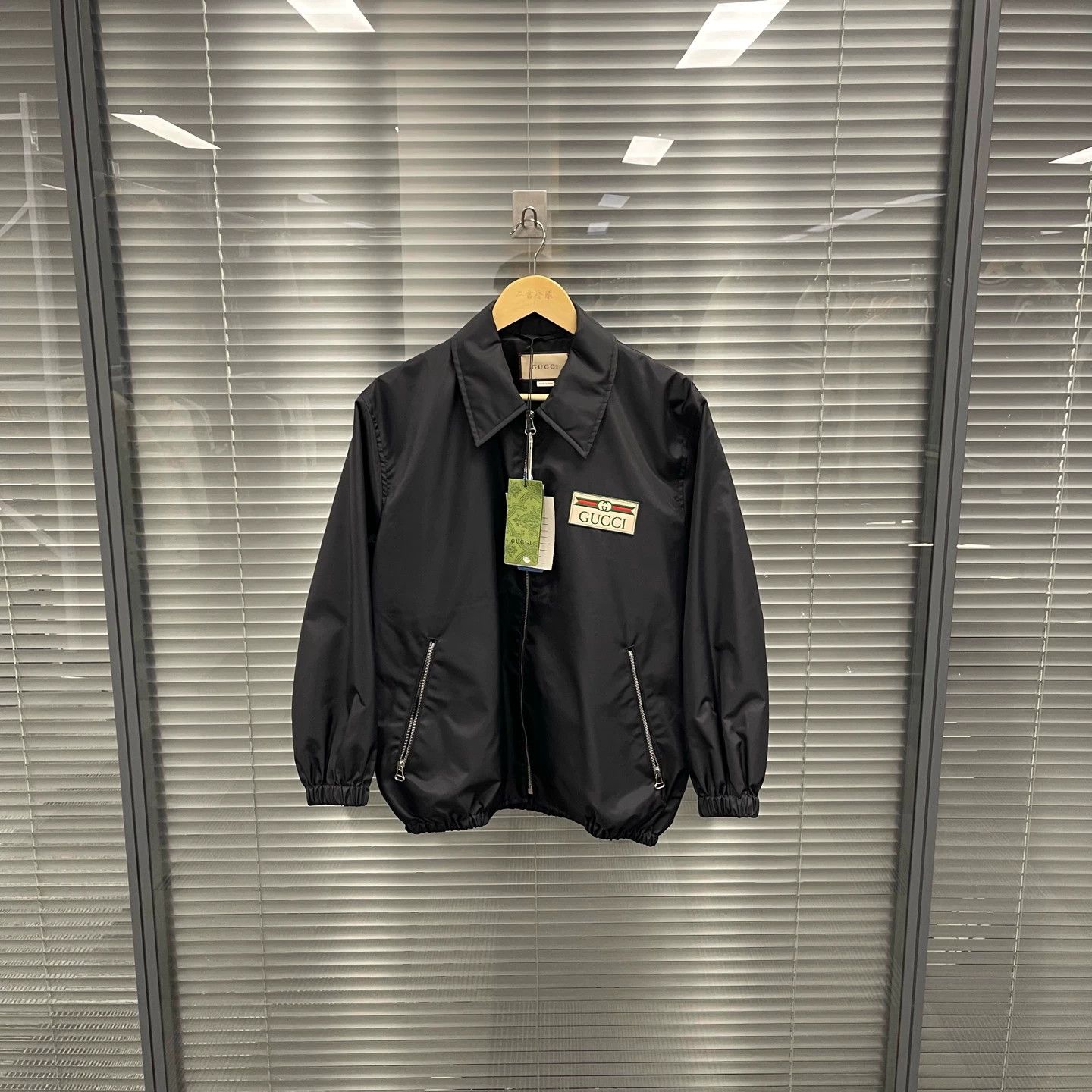 Gucci iconic plaque embroidery jacket size 44 new with tags