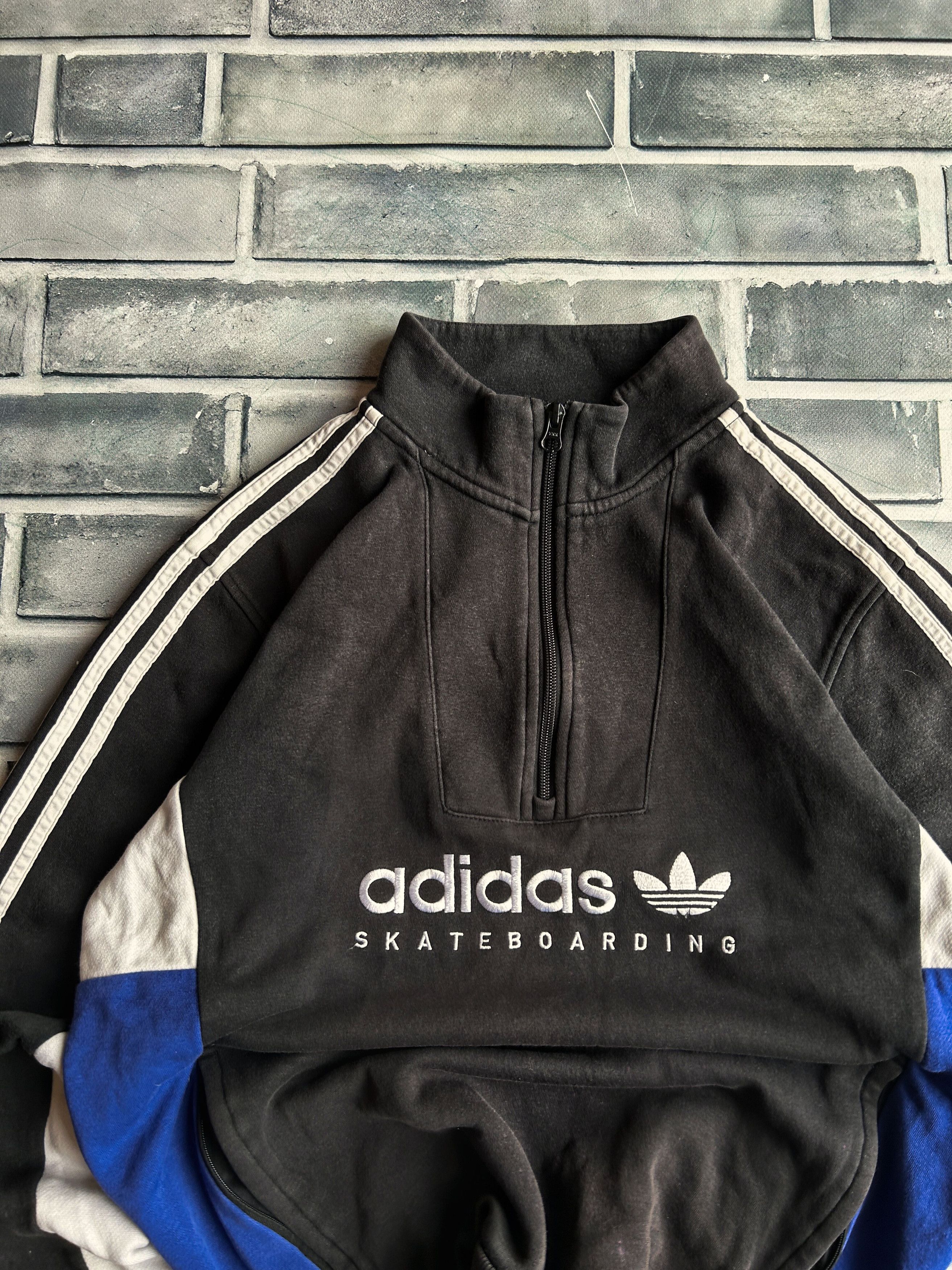 Adidas Vintage Balenciag Style Skateboarding Adidas Nike Hoodie 90s Size US M / EU 48-50 / 2 - 5 Thumbnail