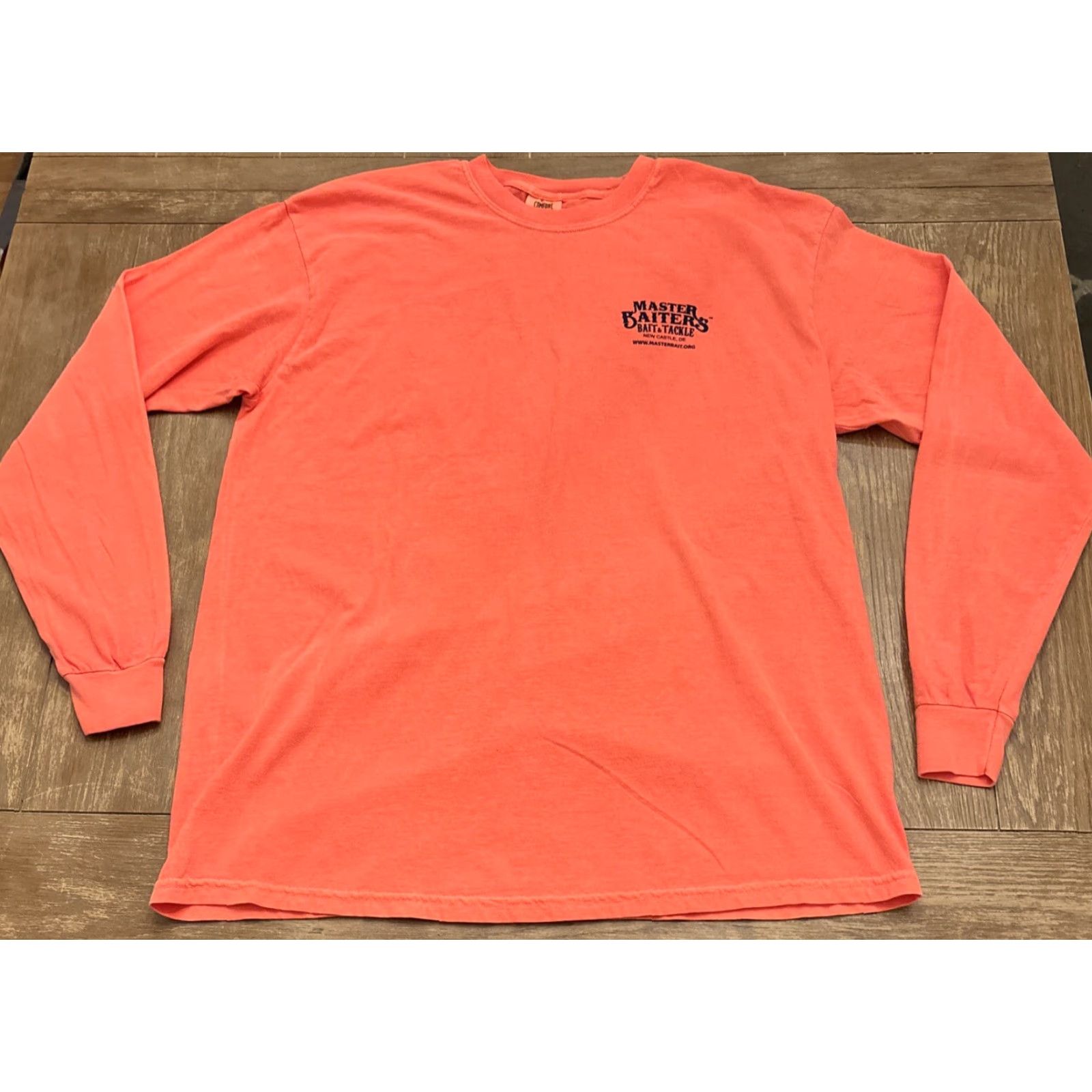 Comfort Colors COMFORT COLORS Fishing T-Shirt Long Sleeve Salmon XL Men Master Baiters Bait & Tackle New Castle DE Size US XL / EU 56 / 4 - 2 Thumbnail