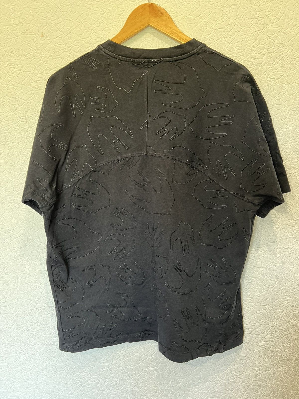 Alexander McQueen Alexander Mcqueen Black Monogrammed T Shirt Tee Mens Size US M / EU 48-50 / 2 - 8 Thumbnail