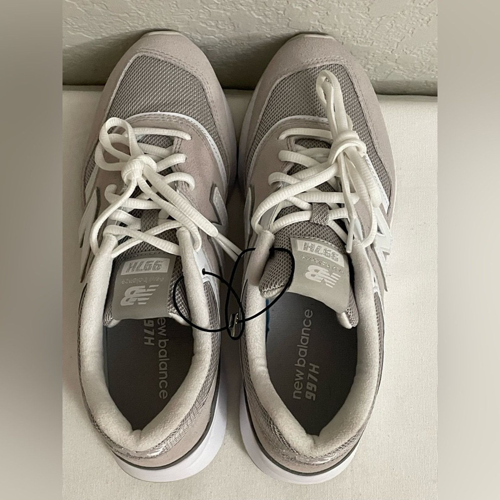 New Balance New Balance 997H Sneaker in Rain Cloud Women Size 8.5 Mens 7 Size US 8.5 / IT 38.5 - 7 Thumbnail